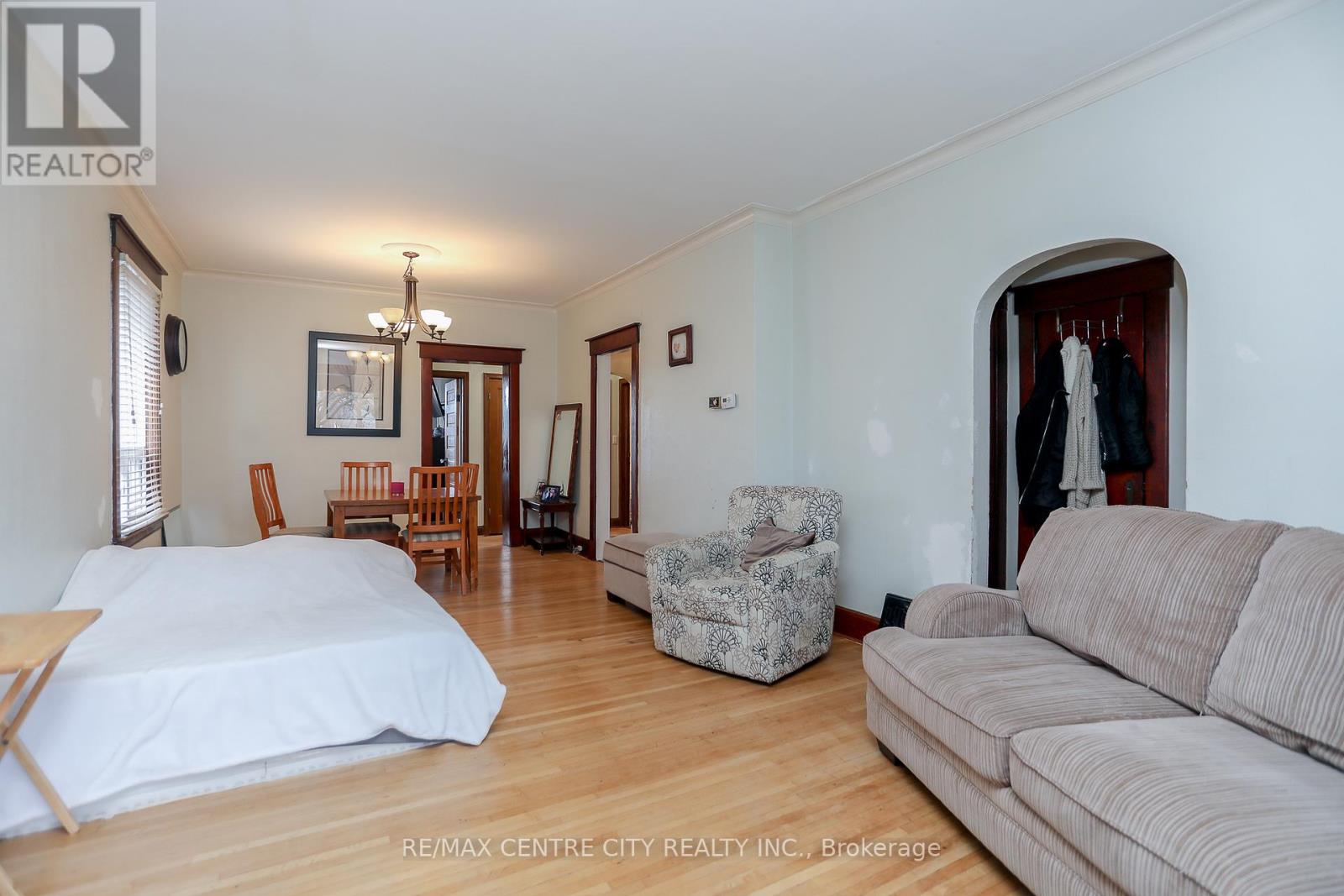 15 Wilson Avenue, St. Thomas, Ontario  N5R 3P9 - Photo 7 - X12042258