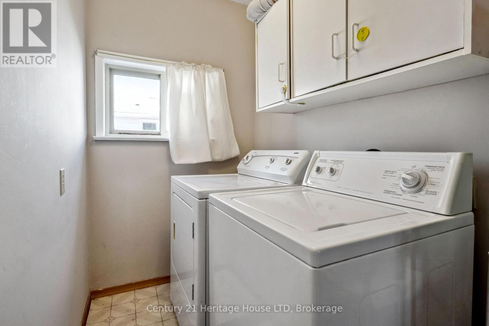 18 Kingsmill Street N, Fort Erie (Central), Ontario  L2A 4E3 - Photo 24 - X12042240