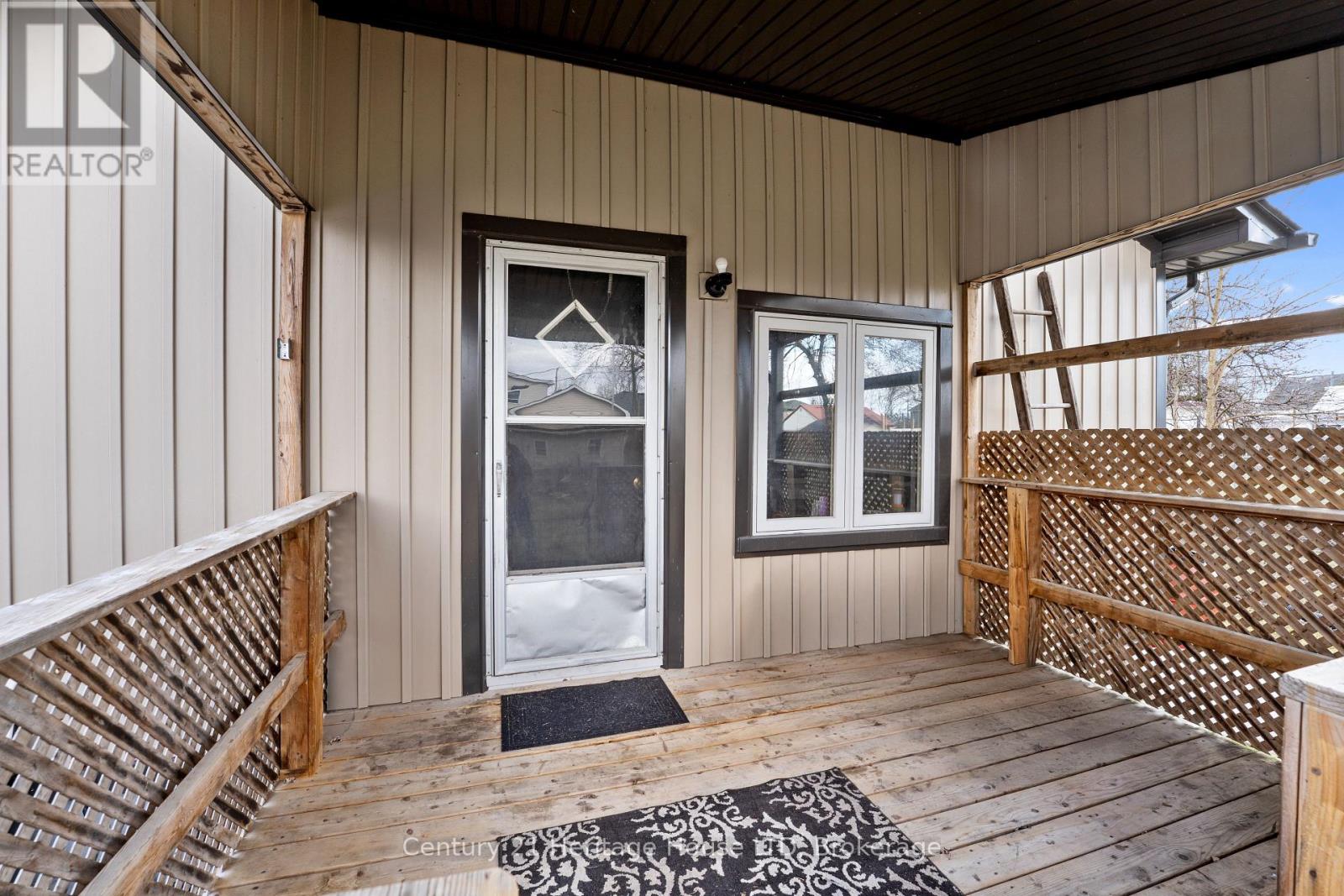 18 Kingsmill Street N, Fort Erie (Central), Ontario  L2A 4E3 - Photo 25 - X12042240