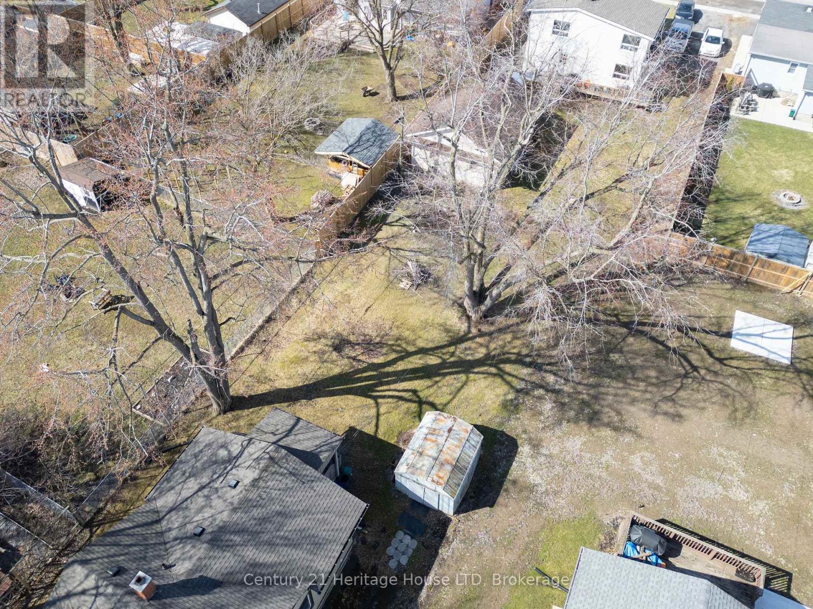 18 Kingsmill Street N, Fort Erie (Central), Ontario  L2A 4E3 - Photo 37 - X12042240