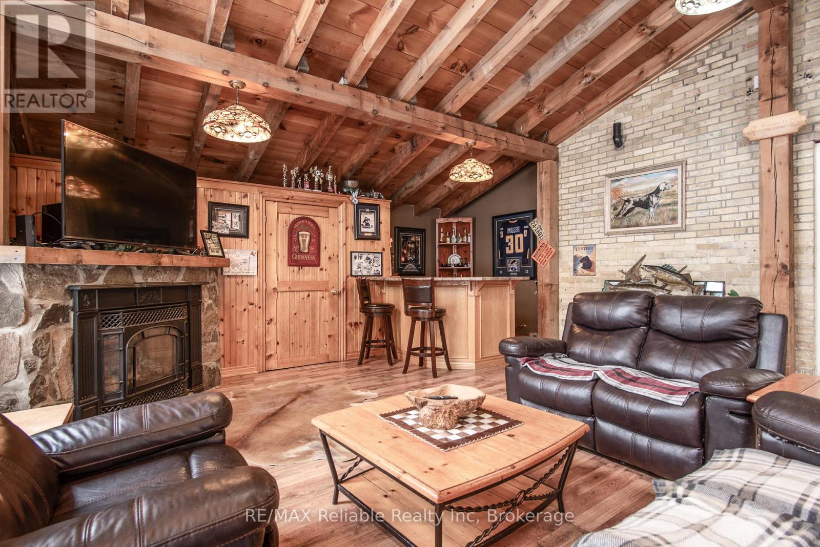209 Hamilton Street W, North Huron, Ontario  N0M 1H0 - Photo 15 - X12042167