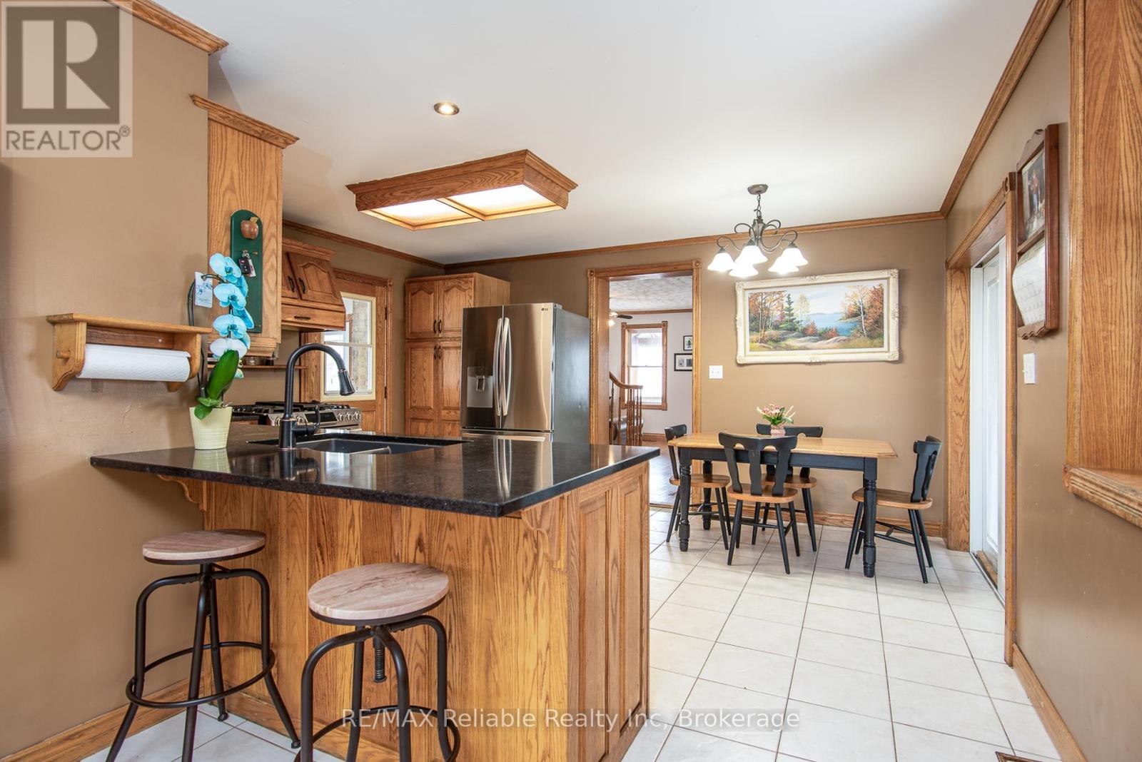 209 Hamilton Street W, North Huron, Ontario  N0M 1H0 - Photo 32 - X12042167