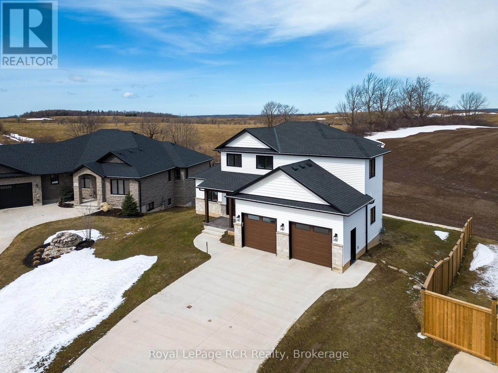 42 Chestnut Hill Crescent, Arran-Elderslie, Ontario  N0H 2N0 - Photo 3 - X12042289