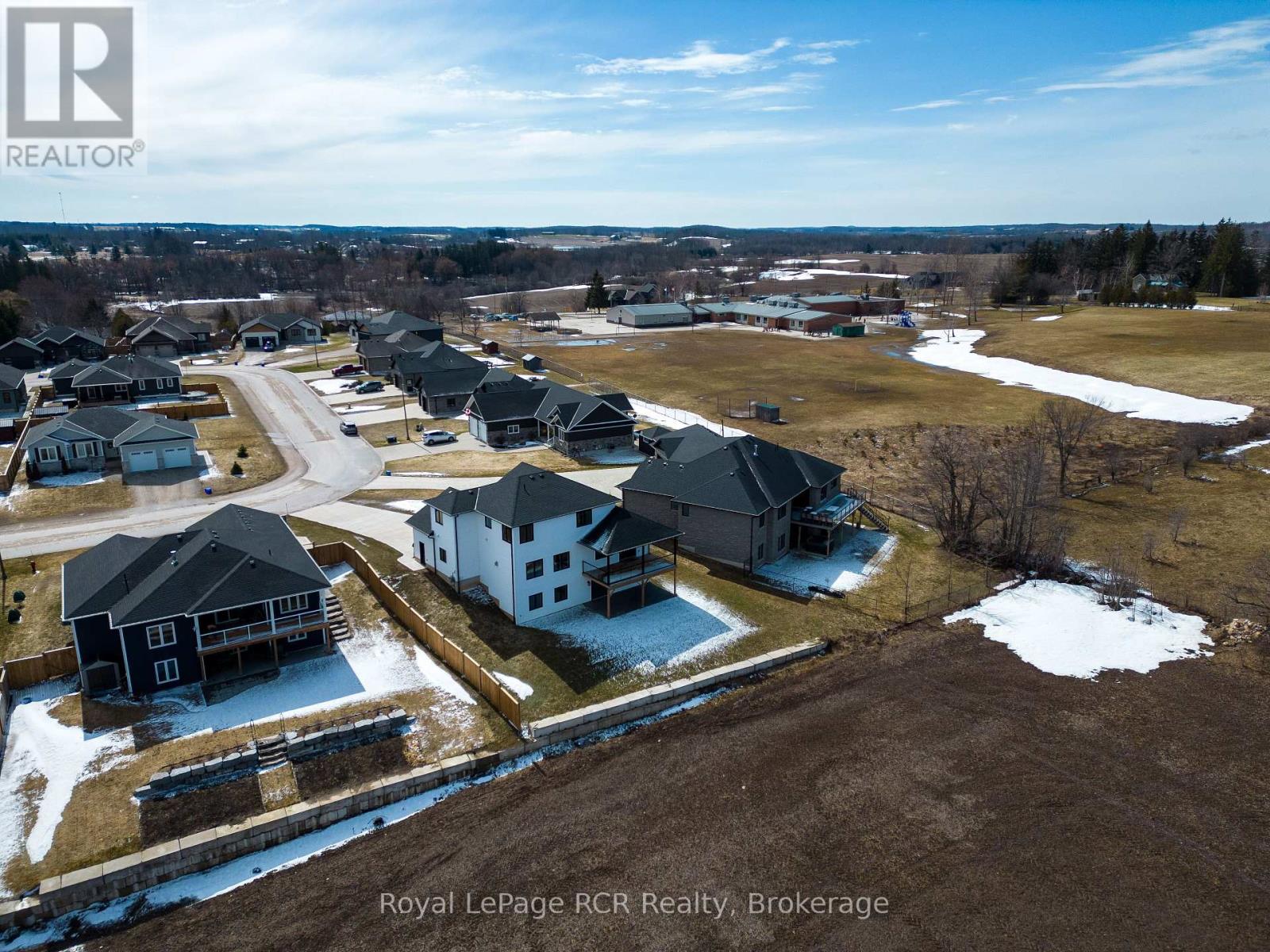 42 Chestnut Hill Crescent, Arran-Elderslie, Ontario  N0H 2N0 - Photo 44 - X12042289