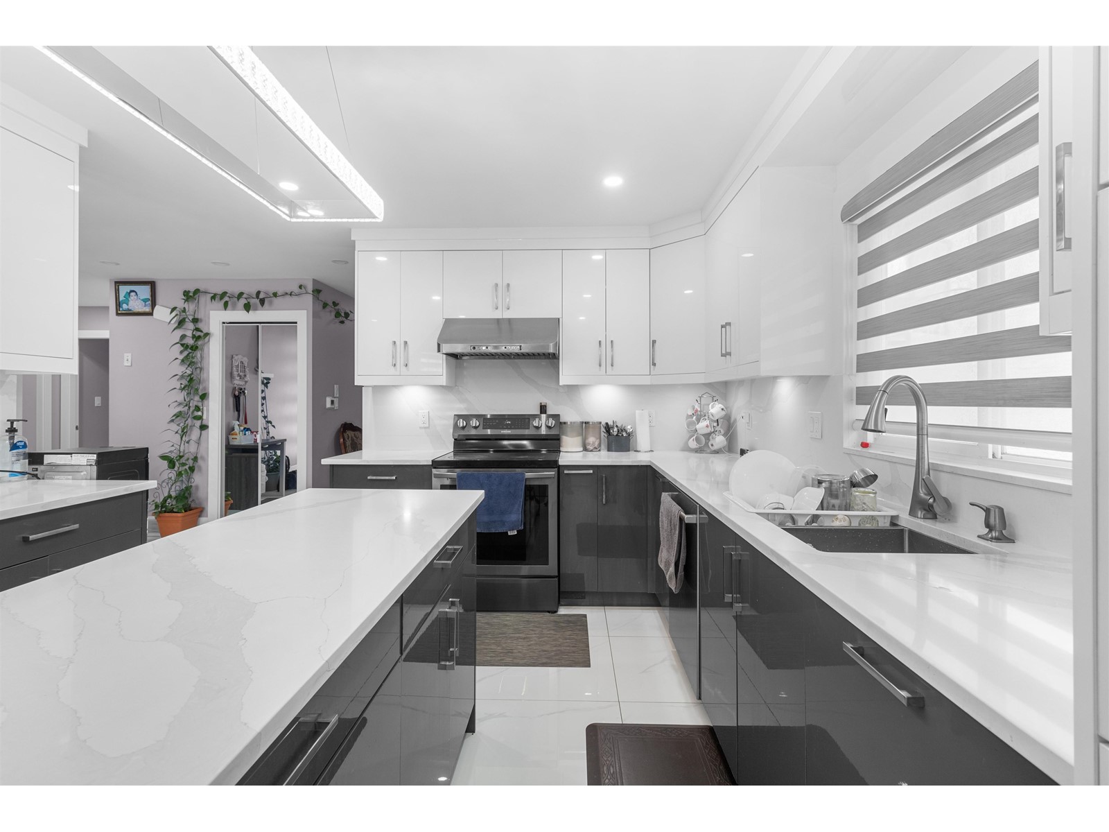 Property at 7068 129A STREET image 1