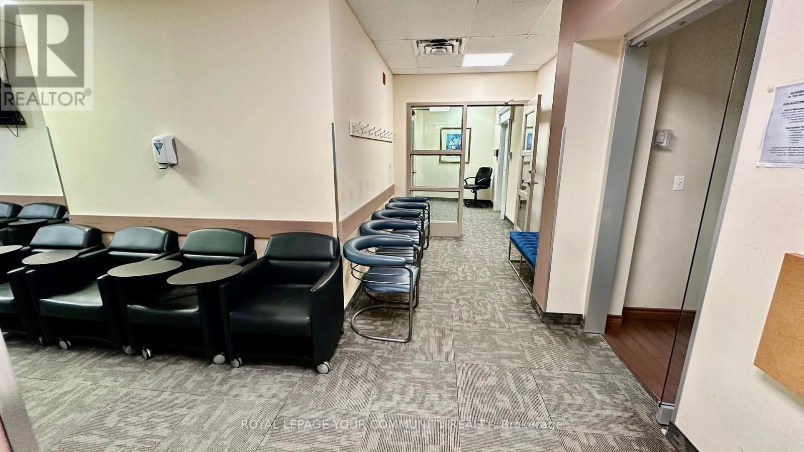 200 - 80 Finch Avenue W, Toronto, Ontario  M2N 2H4 - Photo 3 - C12042183