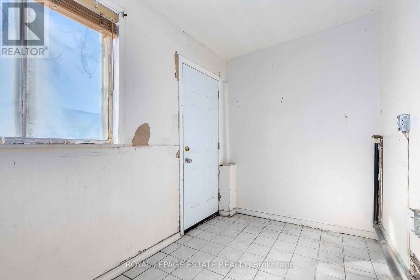 Property at 876 EASTERN AVENUE image 4