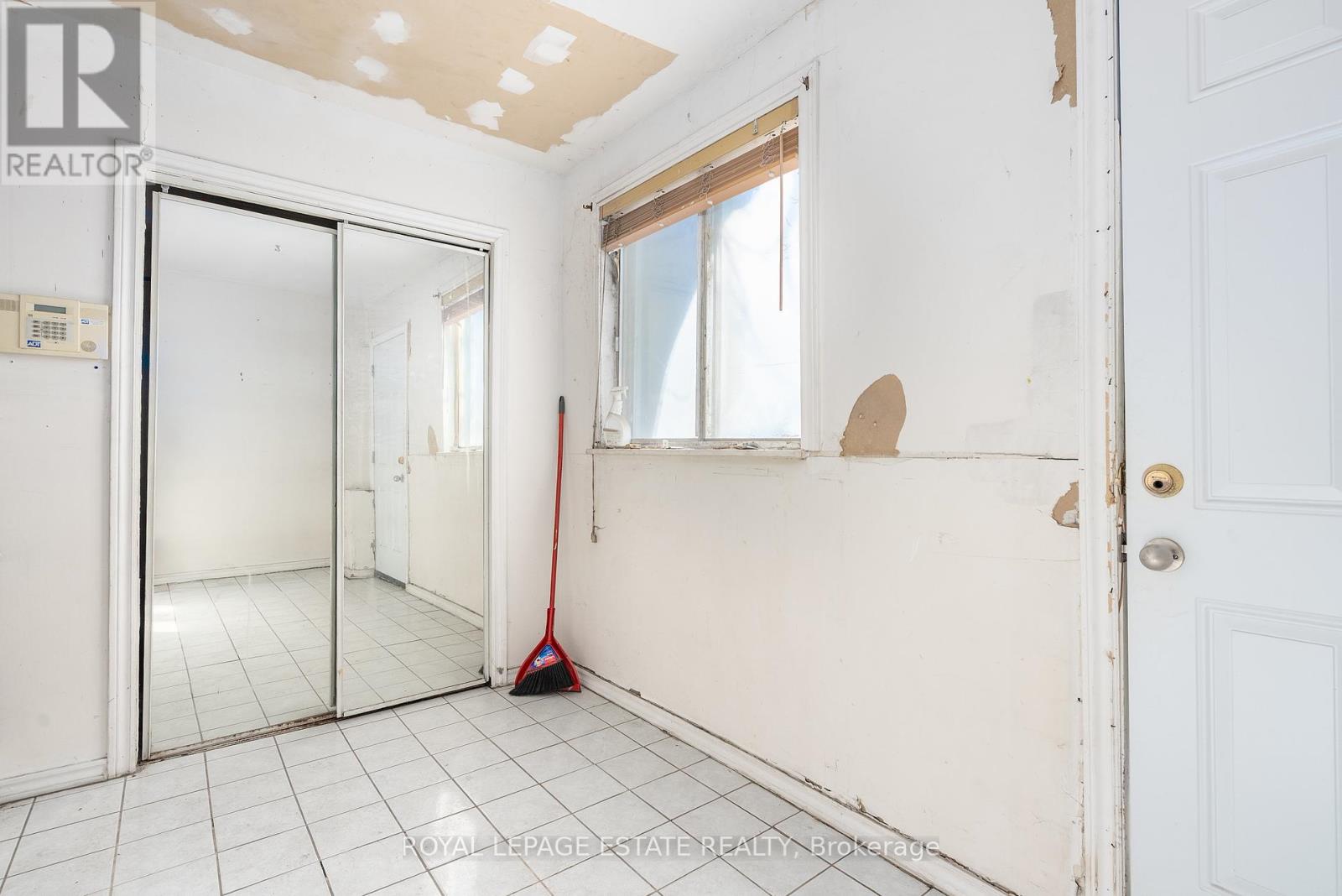 Property at 876 EASTERN AVENUE image 5