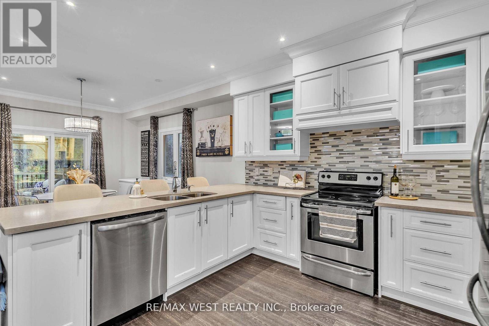 21 Scotia Road, Georgina, Ontario  L0E 1R0 - Photo 10 - N12042270