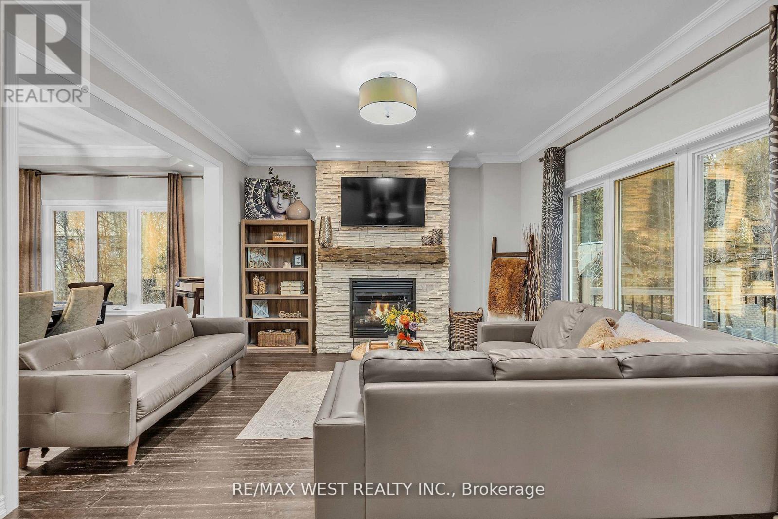 21 Scotia Road, Georgina, Ontario  L0E 1R0 - Photo 14 - N12042270