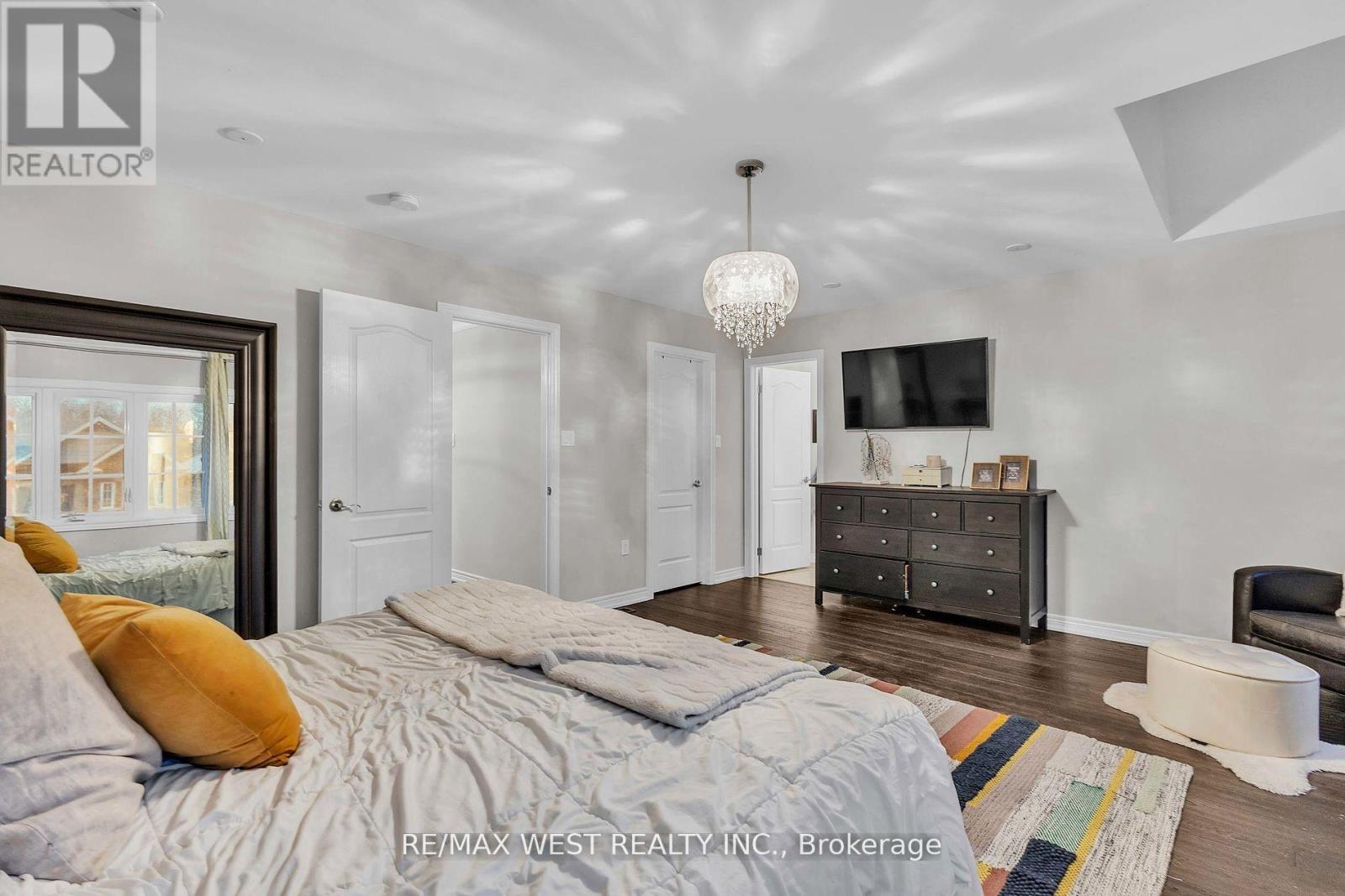 21 Scotia Road, Georgina, Ontario  L0E 1R0 - Photo 20 - N12042270