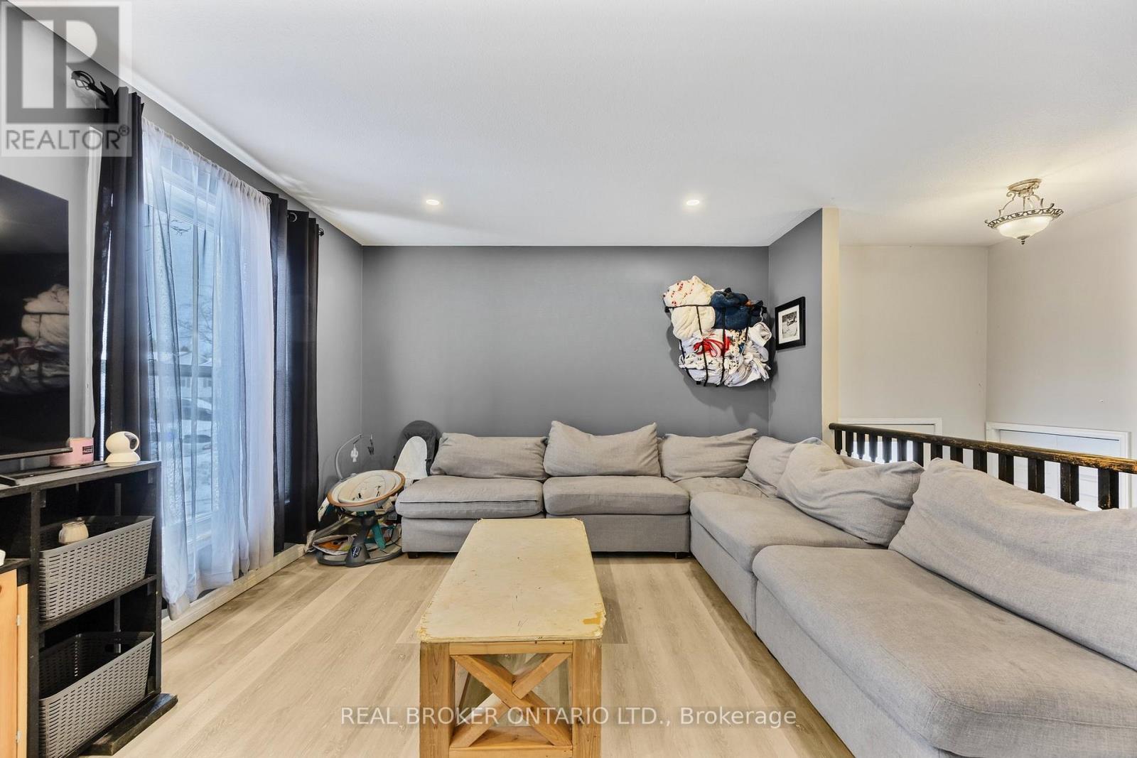 Property at 28 LOUISE LANE image 2