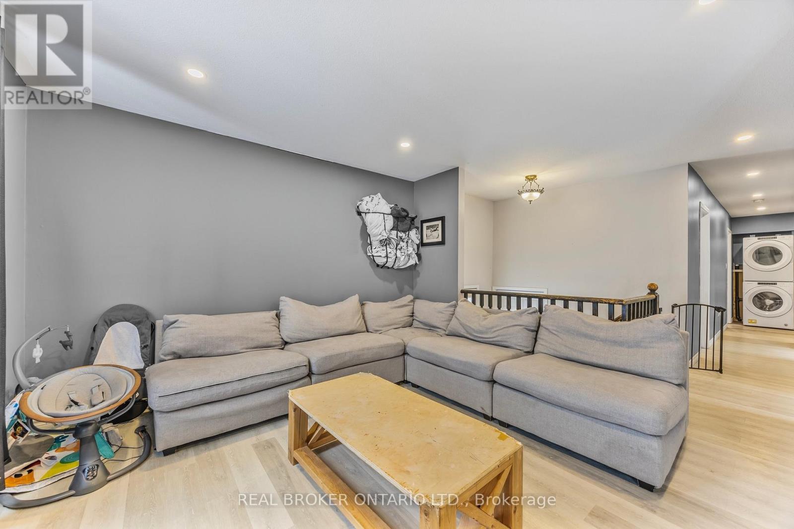 Property at 28 LOUISE LANE image 3