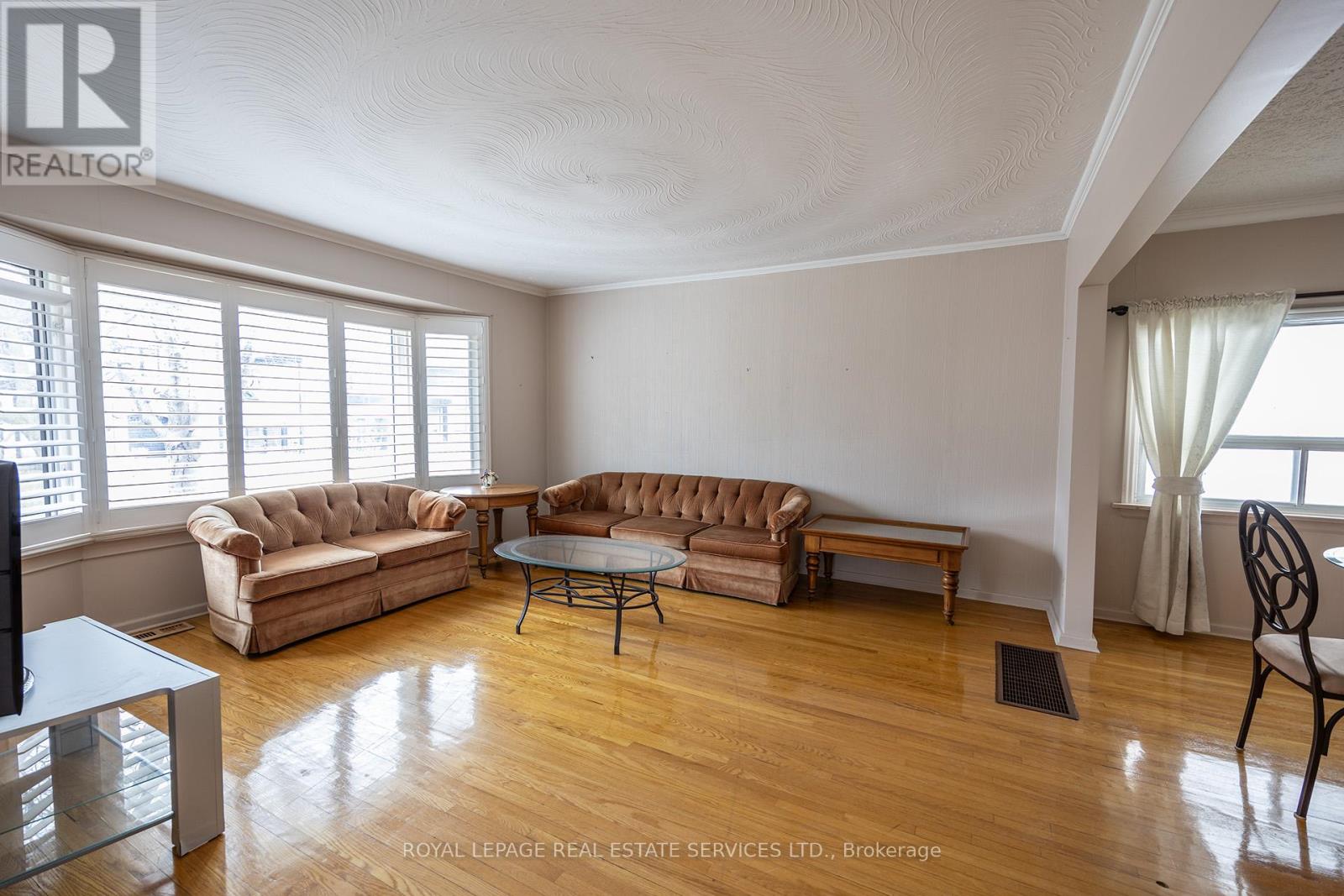Property at 1361 KENMUIR AVENUE image 3
