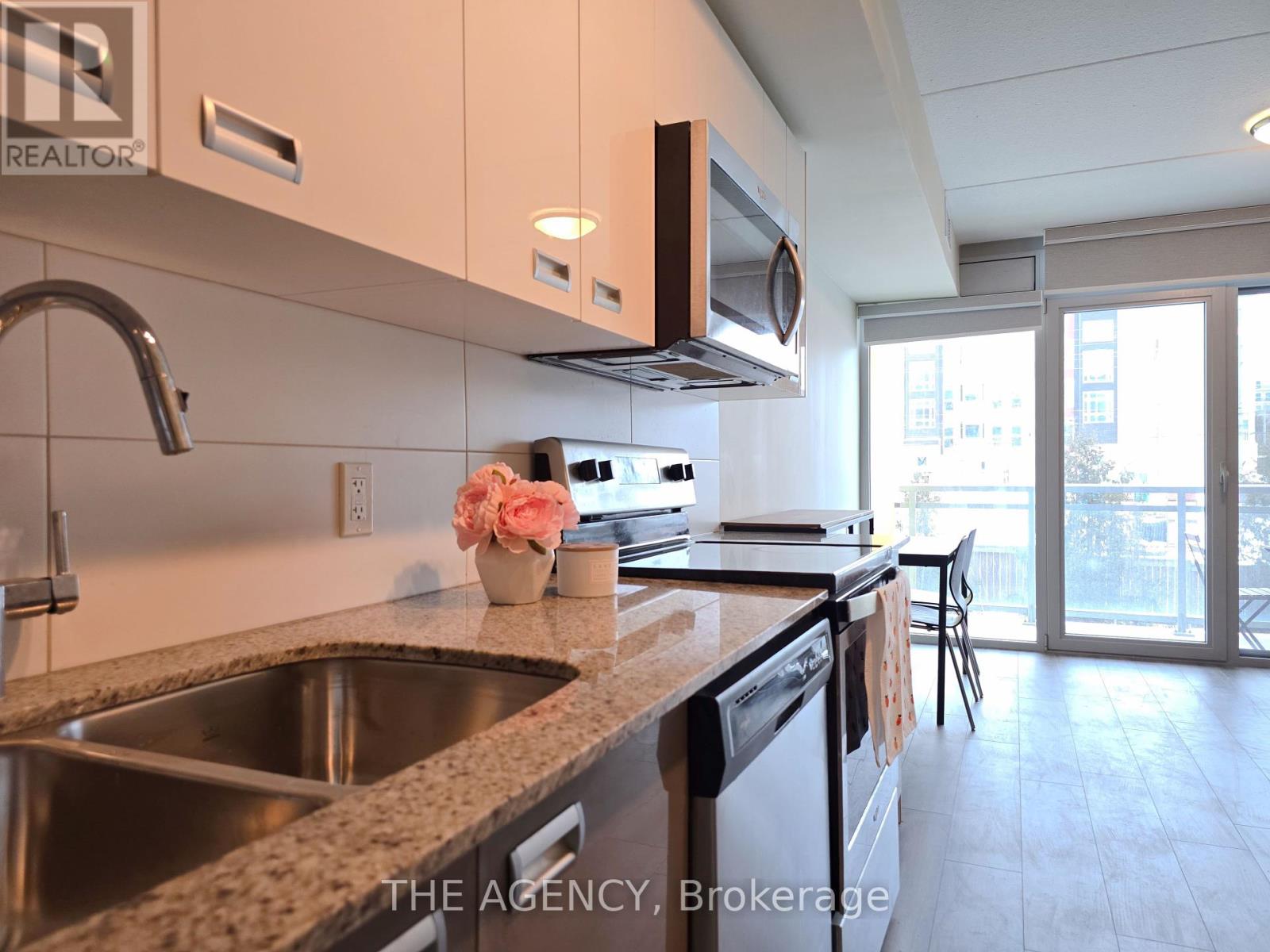223 - 257 Hemlock Street, Waterloo, Ontario  N2L 0K2 - Photo 6 - X12042212