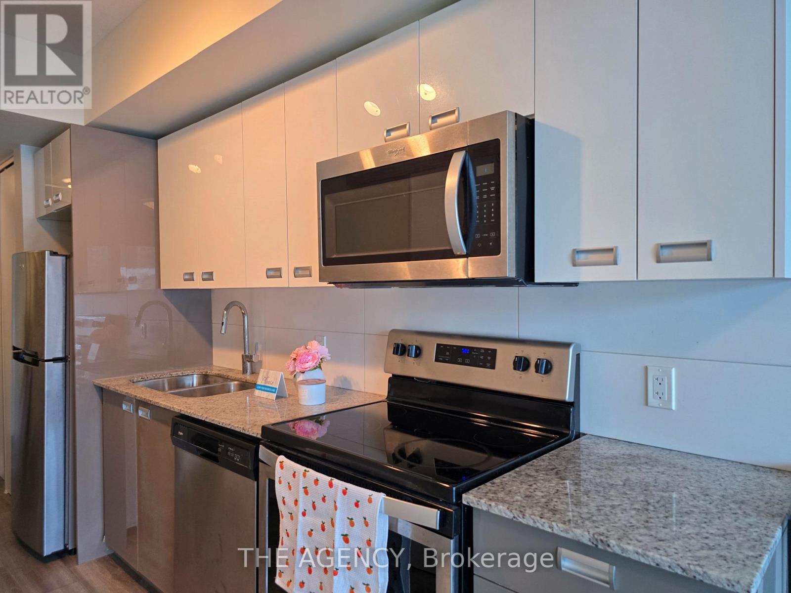 223 - 257 Hemlock Street, Waterloo, Ontario  N2L 0K2 - Photo 7 - X12042212
