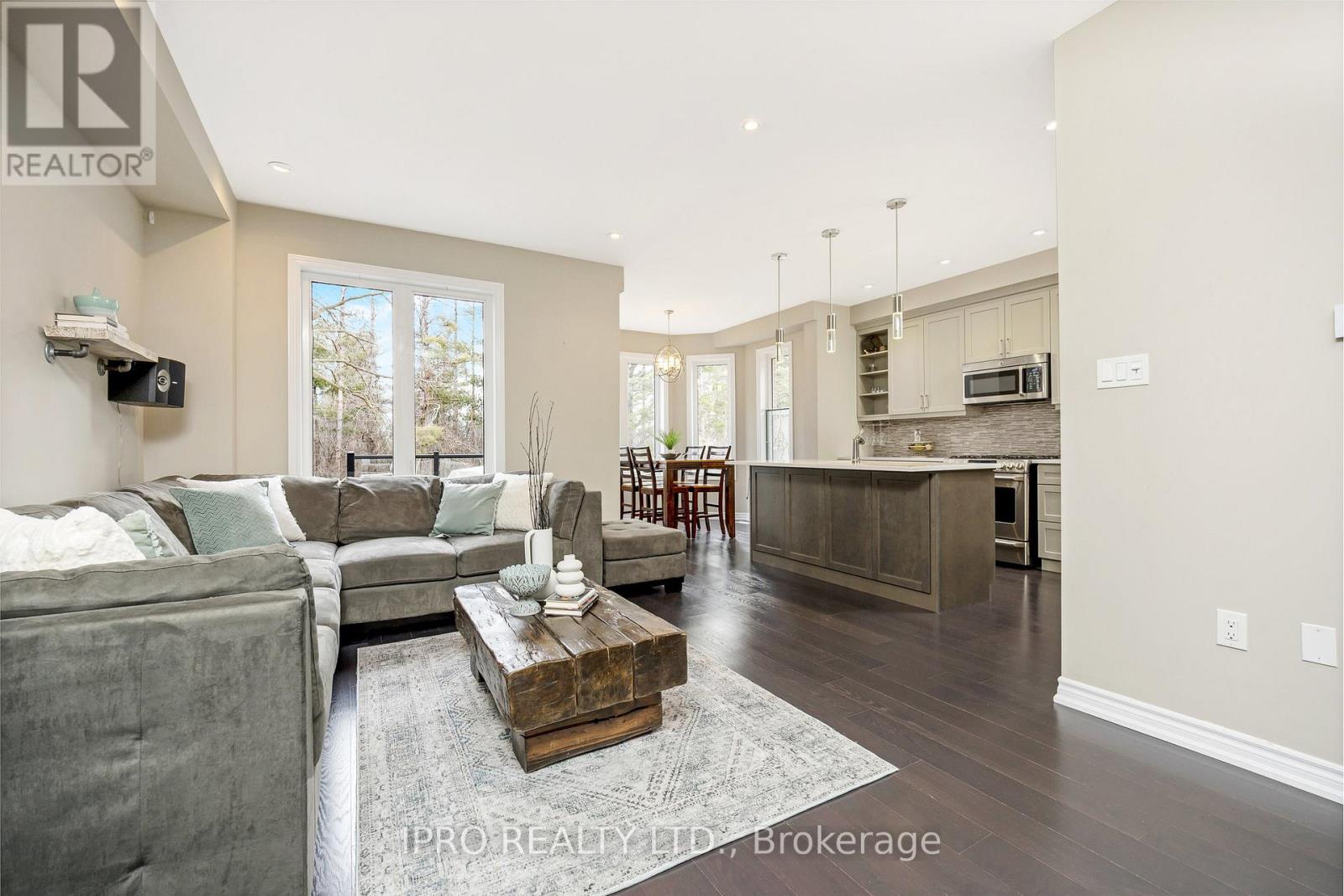 25 Upper Canada Court, Halton Hills, Ontario  L7G 0K9 - Photo 11 - W12042276