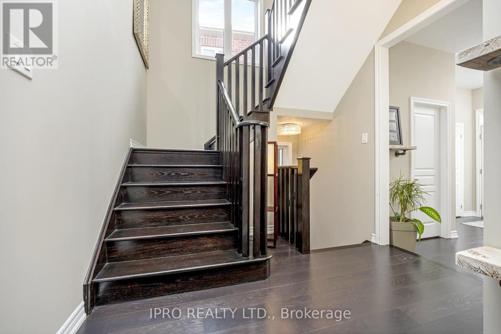 25 Upper Canada Court, Halton Hills, Ontario  L7G 0K9 - Photo 22 - W12042276