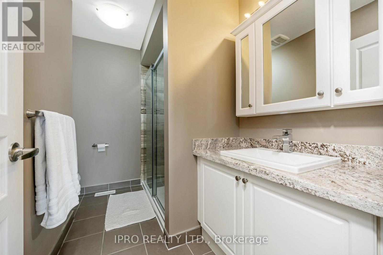25 Upper Canada Court, Halton Hills, Ontario  L7G 0K9 - Photo 26 - W12042276