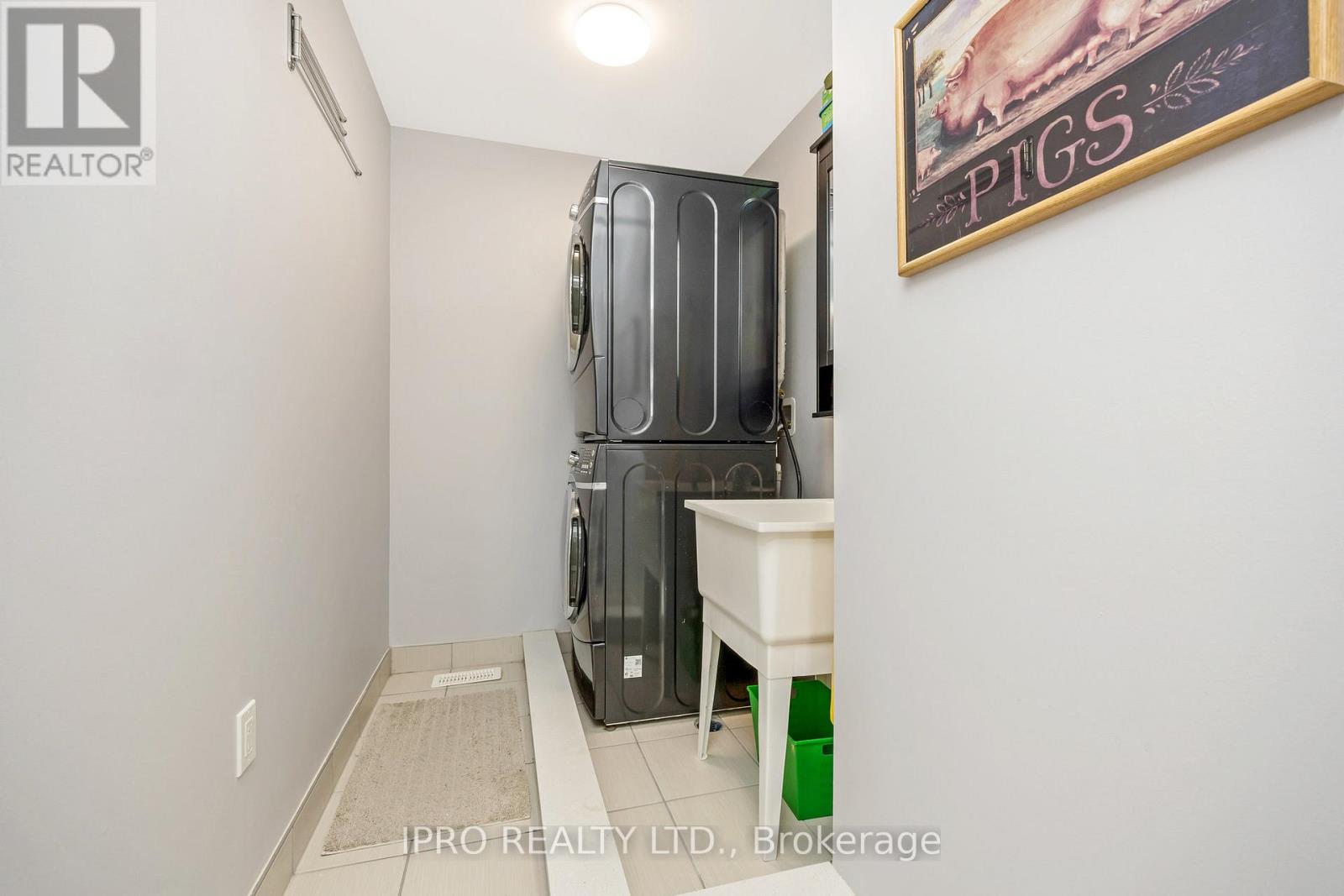 25 Upper Canada Court, Halton Hills, Ontario  L7G 0K9 - Photo 32 - W12042276