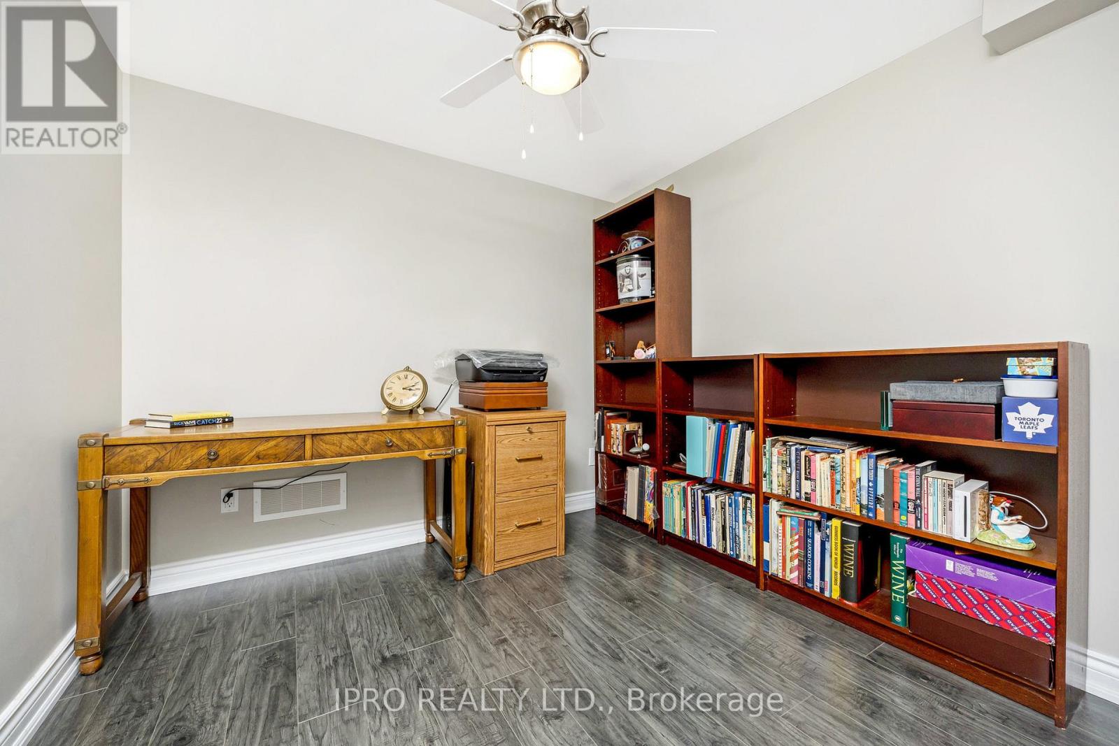 25 Upper Canada Court, Halton Hills, Ontario  L7G 0K9 - Photo 37 - W12042276