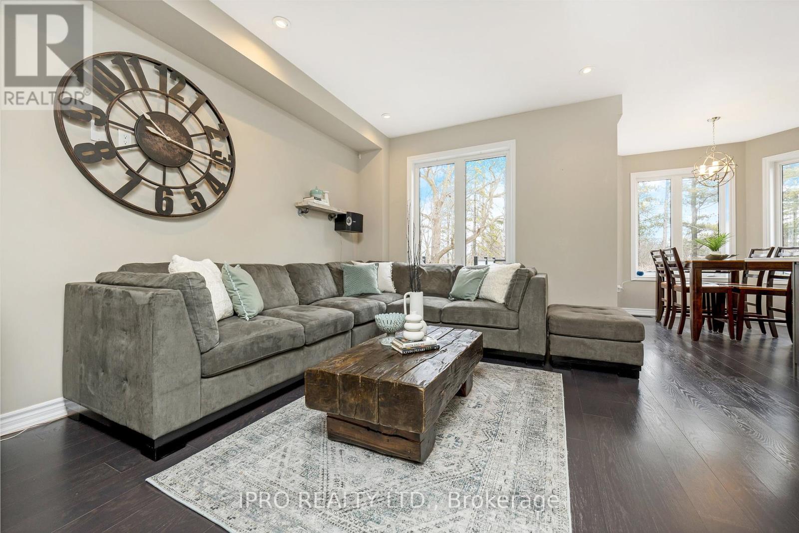 25 Upper Canada Court, Halton Hills, Ontario  L7G 0K9 - Photo 8 - W12042276