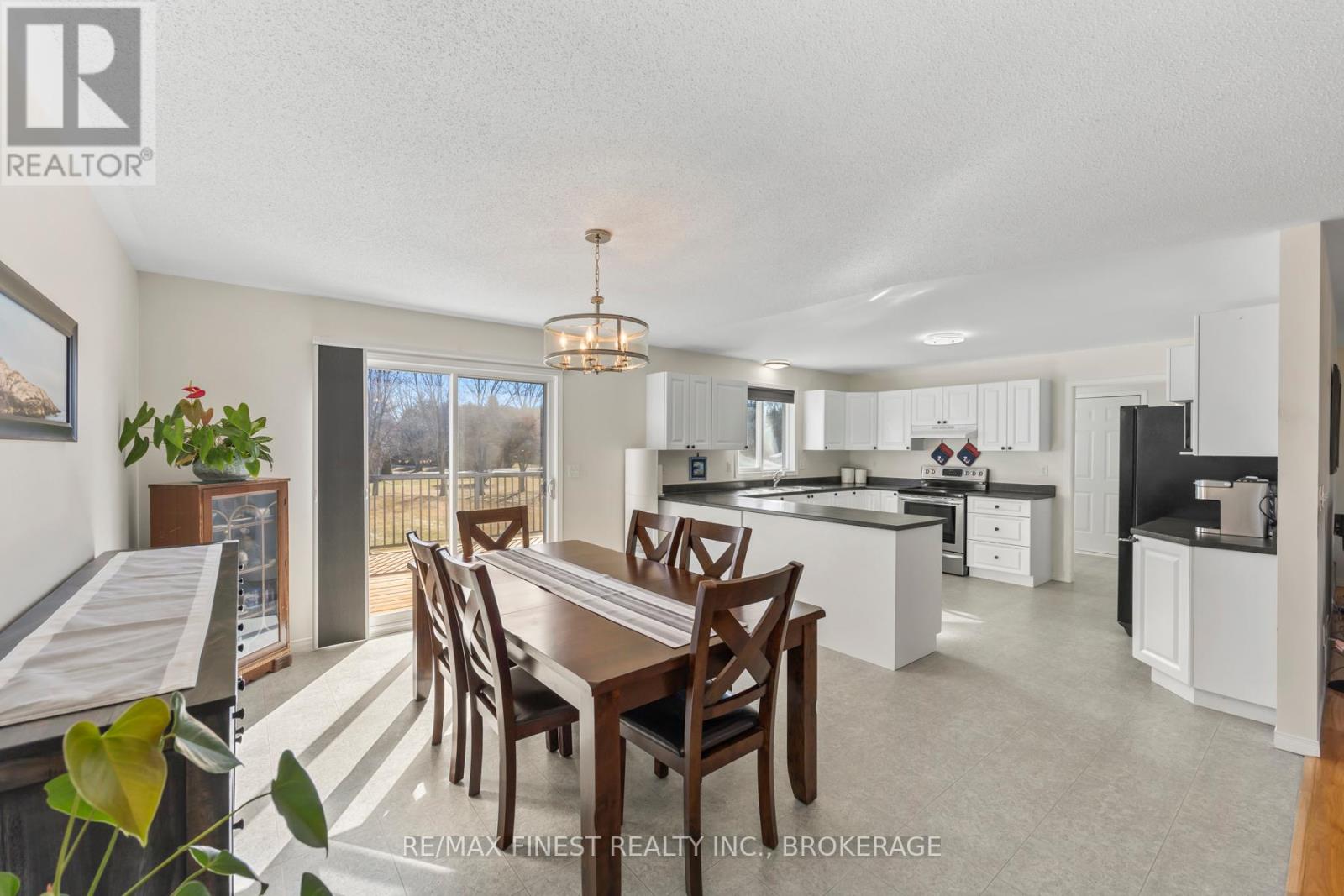 4360 Ashwood Drive, South Frontenac (Frontenac South), Ontario  K0H 2T0 - Photo 11 - X12042404