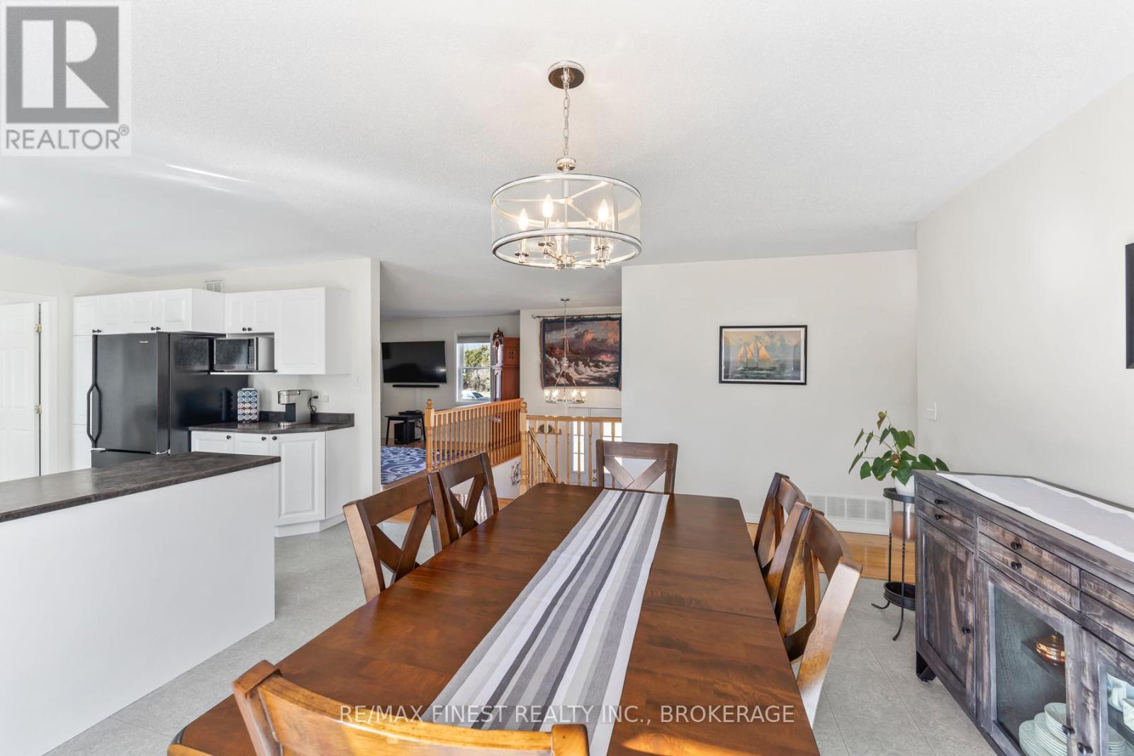 4360 Ashwood Drive, South Frontenac (Frontenac South), Ontario  K0H 2T0 - Photo 12 - X12042404