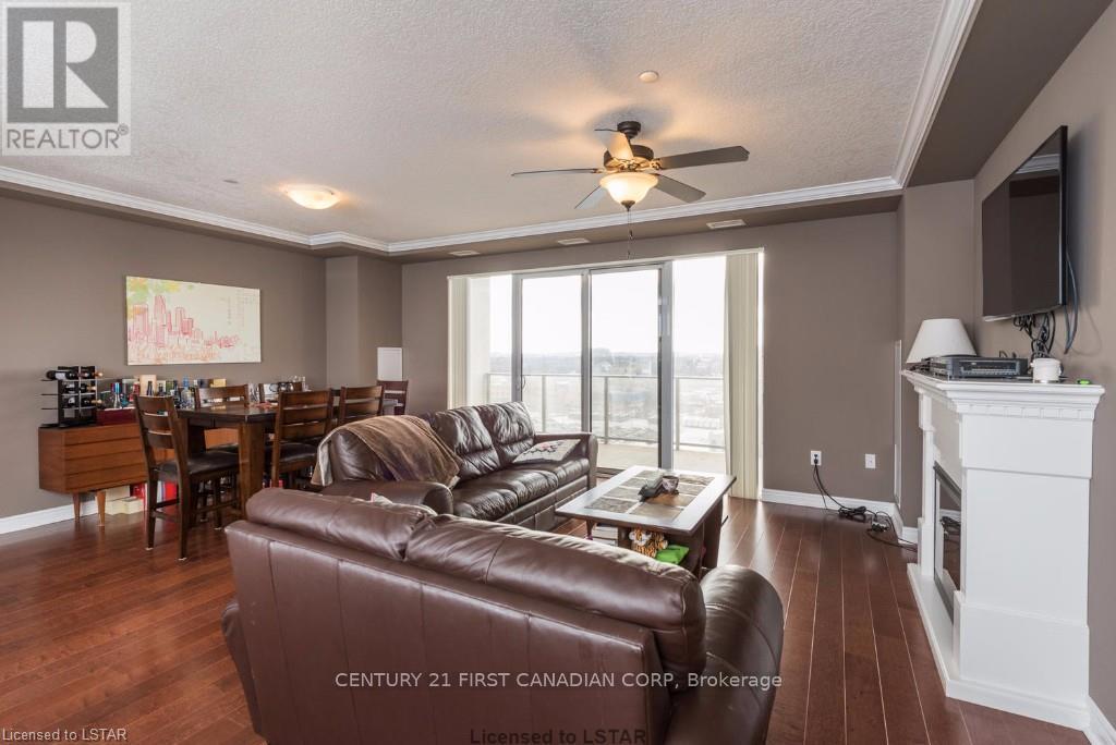 Photo 8 of 23 for 1307 - 330 Ridout Street N