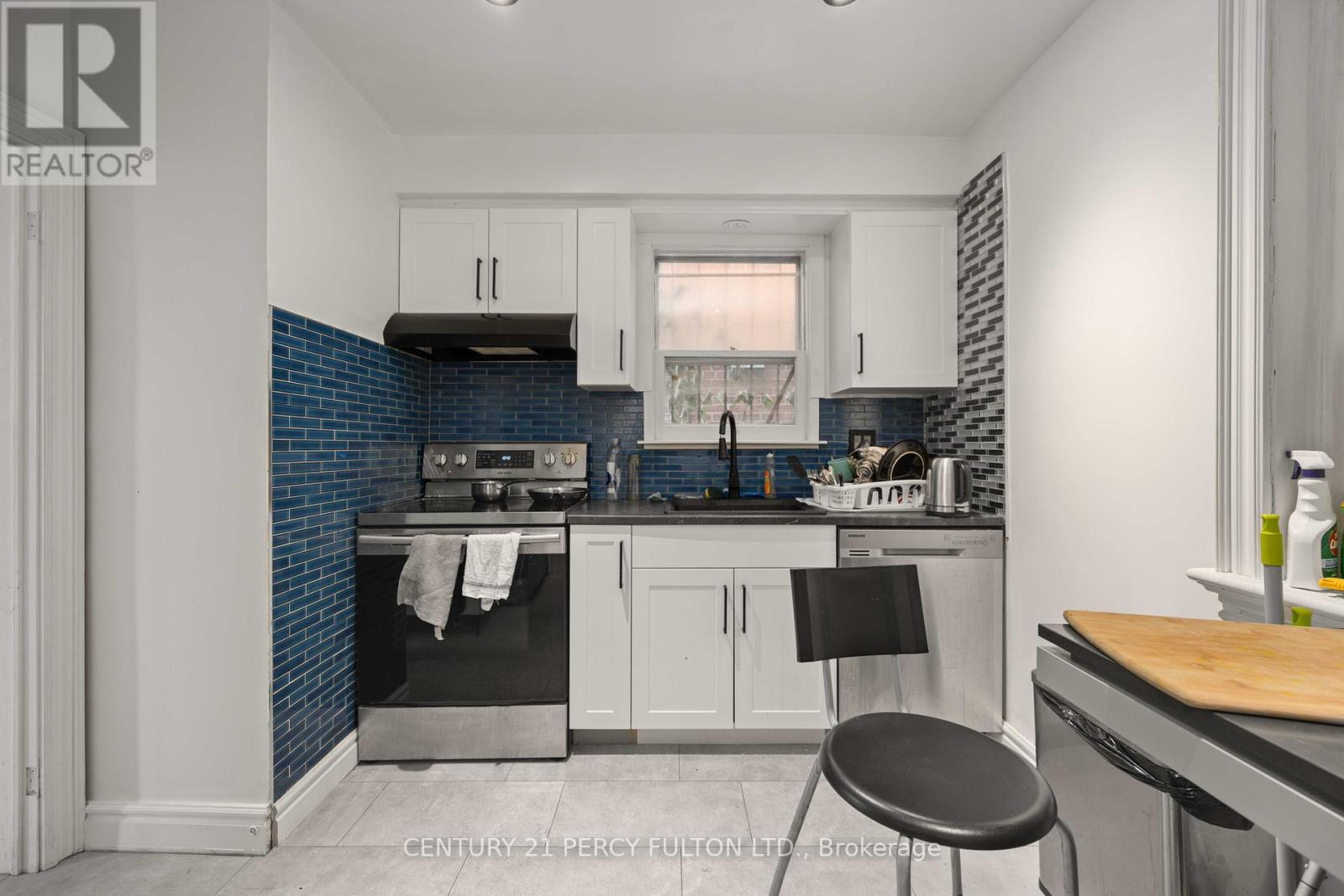 1344 Davenport Road, Toronto, Ontario  M6H 2G9 - Photo 8 - W12042335