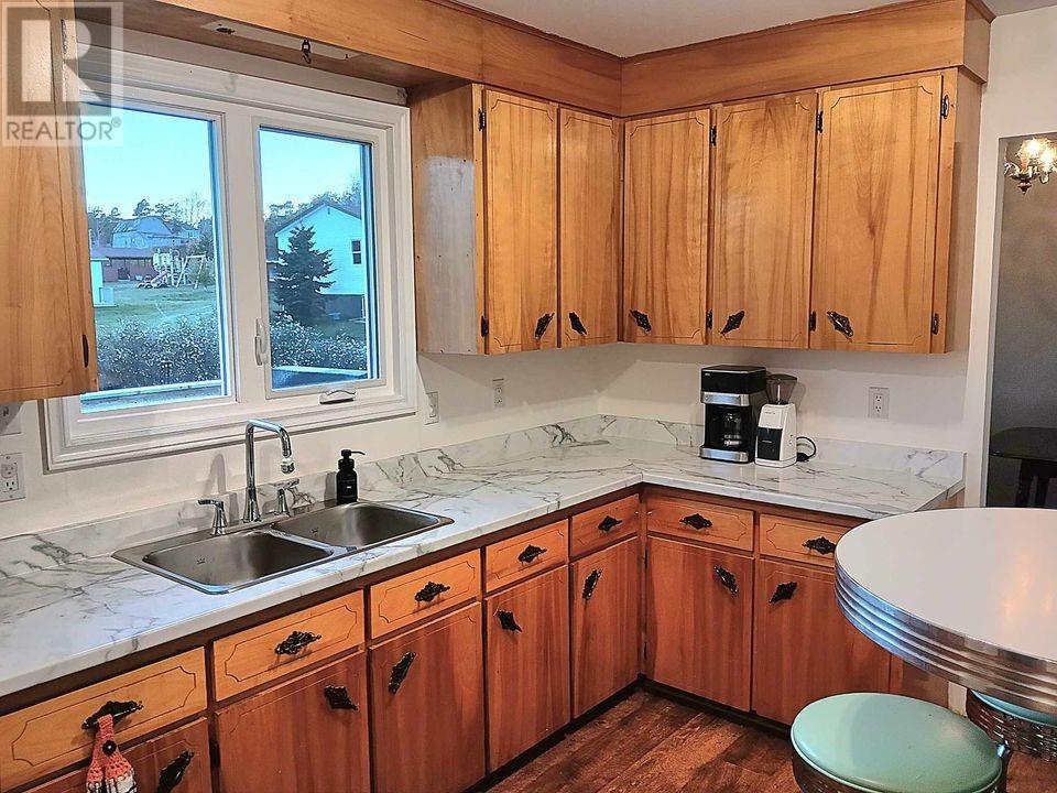 38 Beach Road, Eastport, Newfoundland & Labrador  A0G 1Z0 - Photo 8 - 1279531