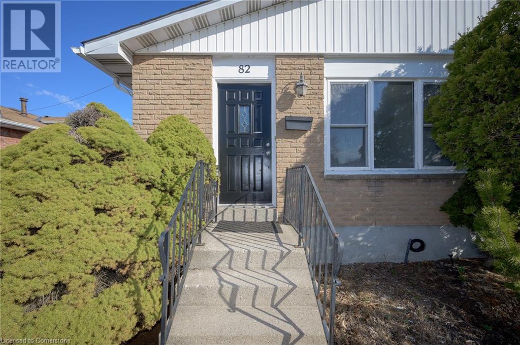 Property at 82 LAMPMAN Crescent image 3