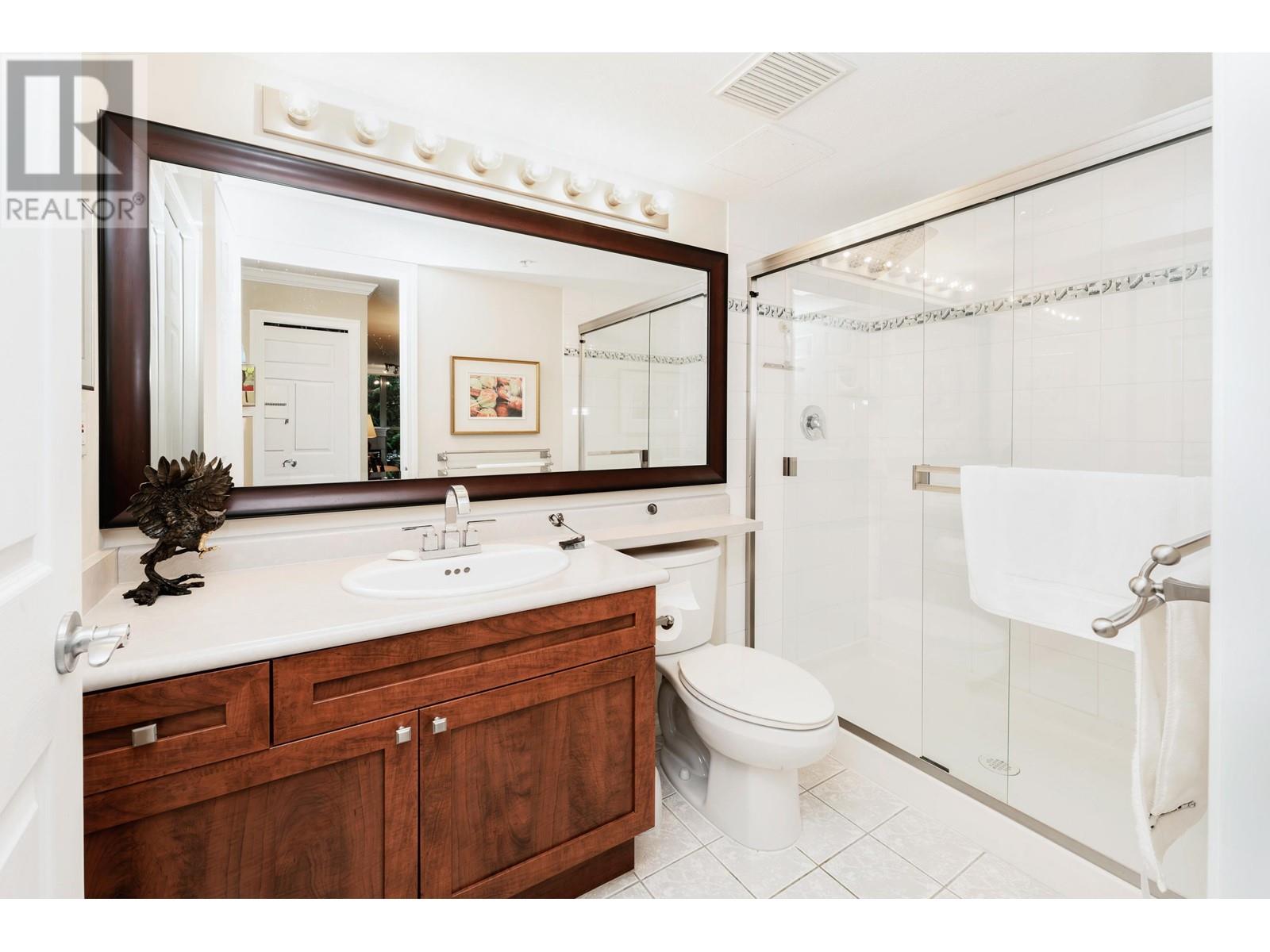 202 200 Newport Drive, Port Moody, British Columbia  V3H 5B7 - Photo 11 - R2973658
