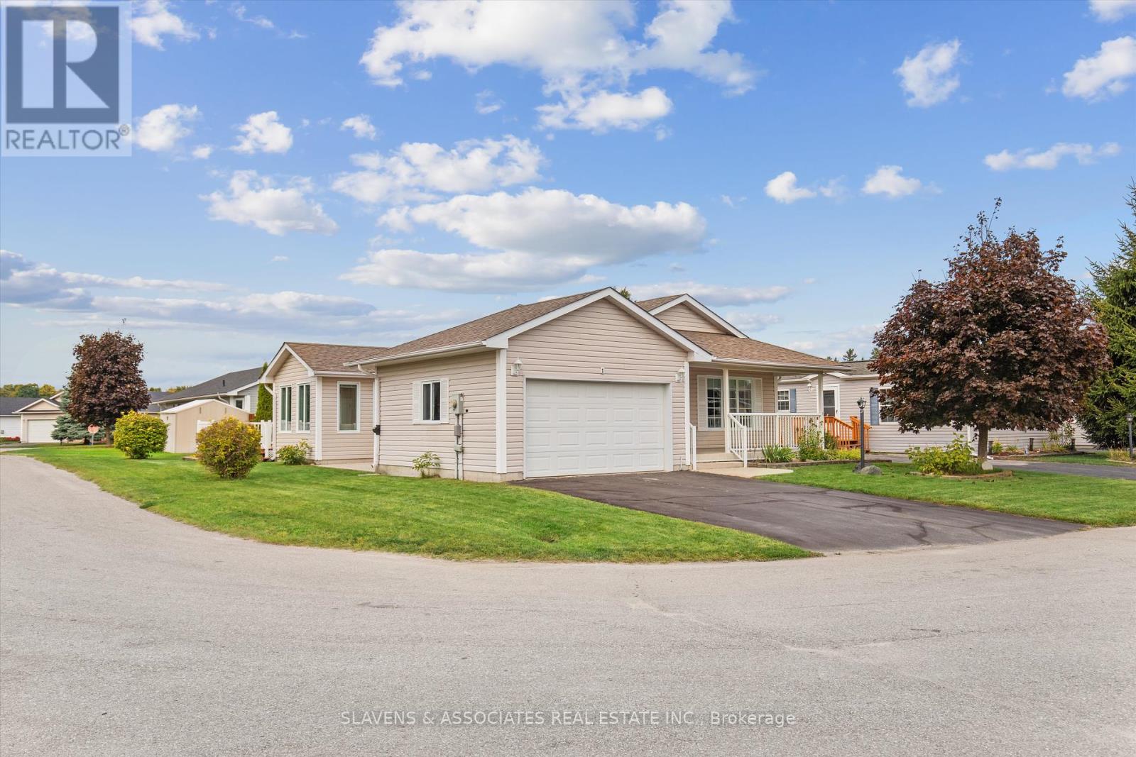 Property at 1 ILLINOIS CRESCENT image 1