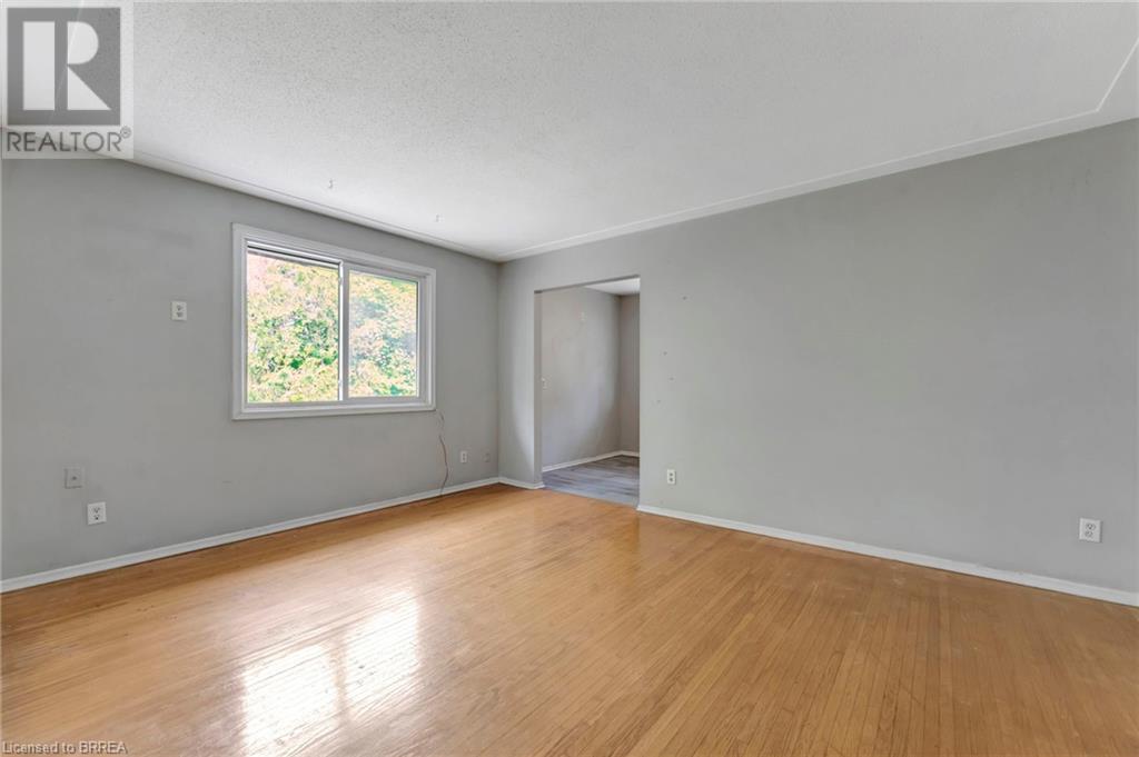 16 East Avenue, Brantford, Ontario  N3S 3L1 - Photo 8 - 40708797