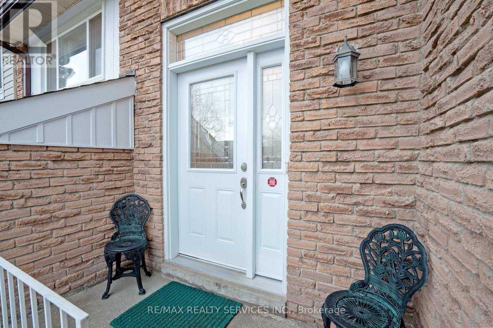 Property at 58 MARABOO COURT image 5