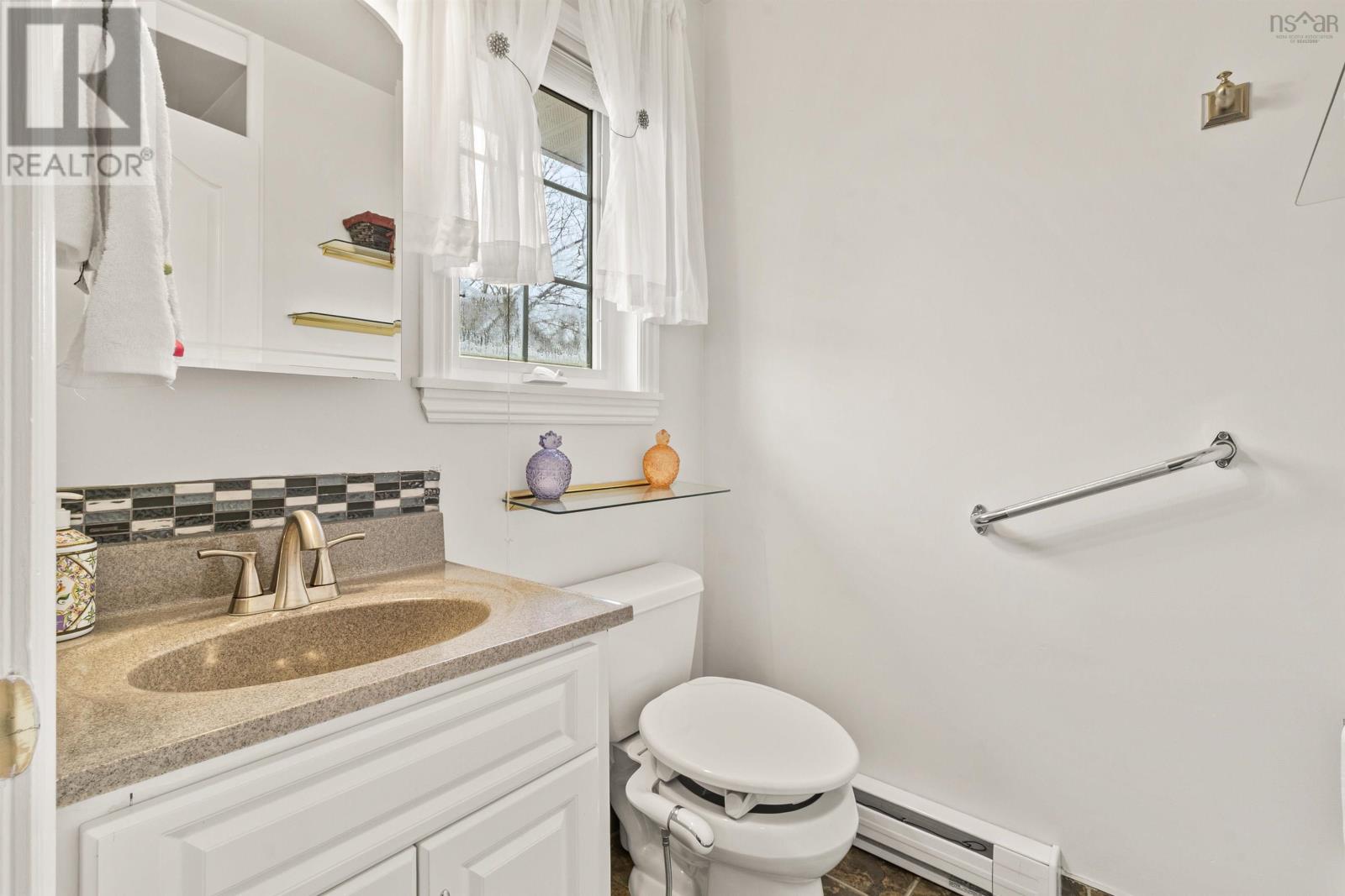 19 Diana Grace Avenue, Dartmouth, Nova Scotia  B2W 6A2 - Photo 18 - 202505840