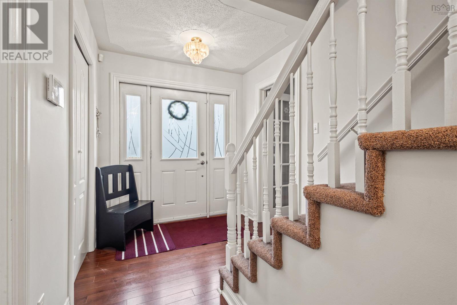 19 Diana Grace Avenue, Dartmouth, Nova Scotia  B2W 6A2 - Photo 2 - 202505840