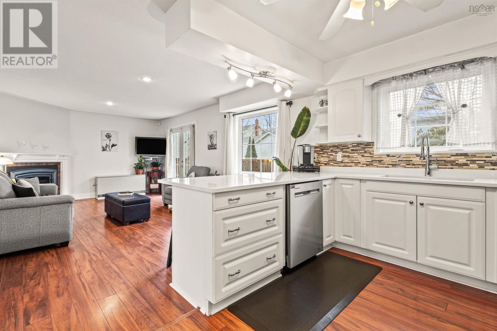 19 Diana Grace Avenue, Dartmouth, Nova Scotia  B2W 6A2 - Photo 6 - 202505840