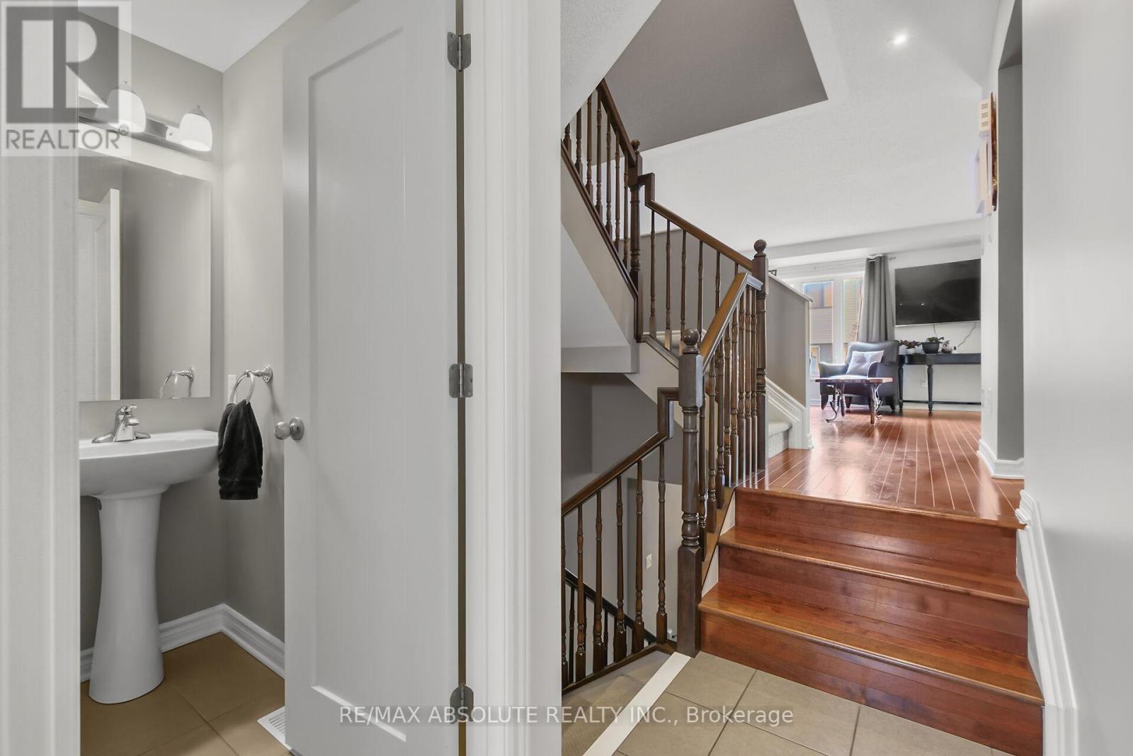 Property at 575 PETRICHOR CRESCENT image 5