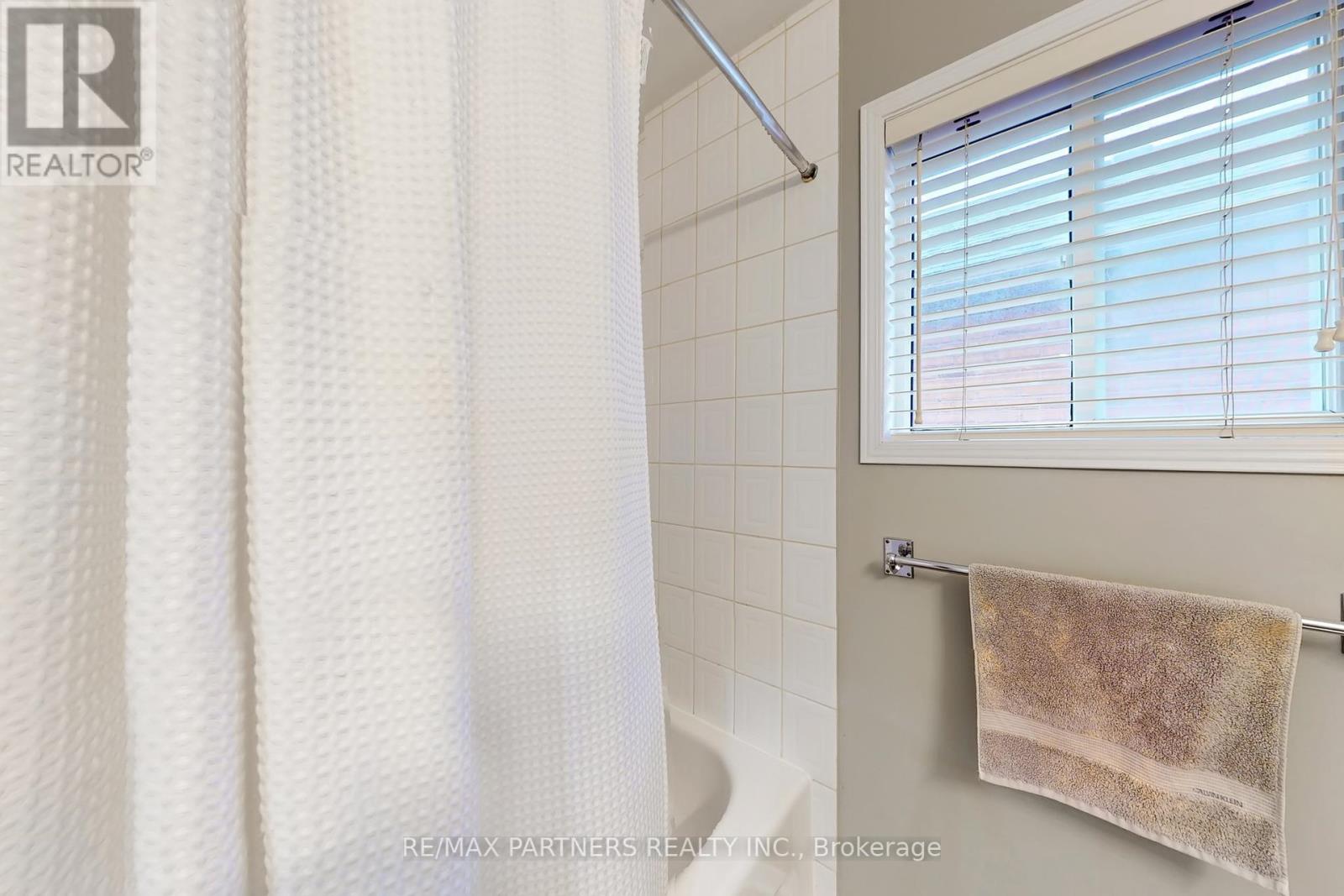 17 Henrietta Street, Markham, Ontario  L6C 2E9 - Photo 29 - N12040709