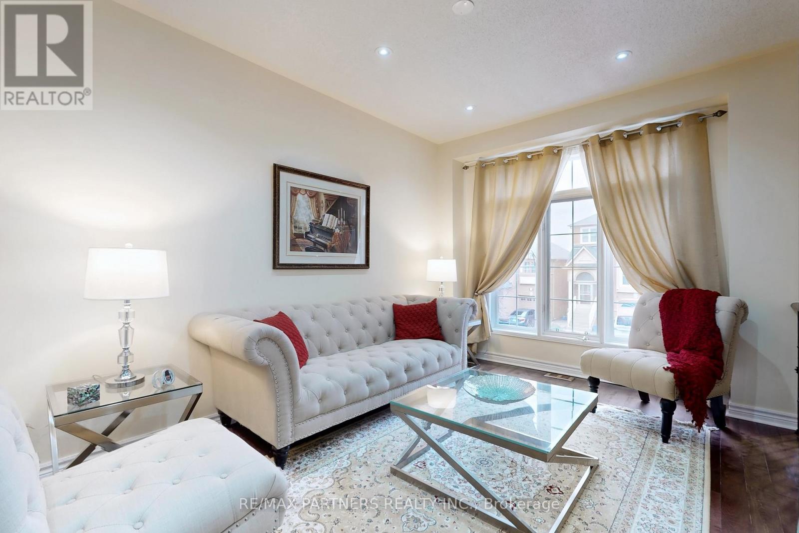 Property at 17 HENRIETTA STREET image 4