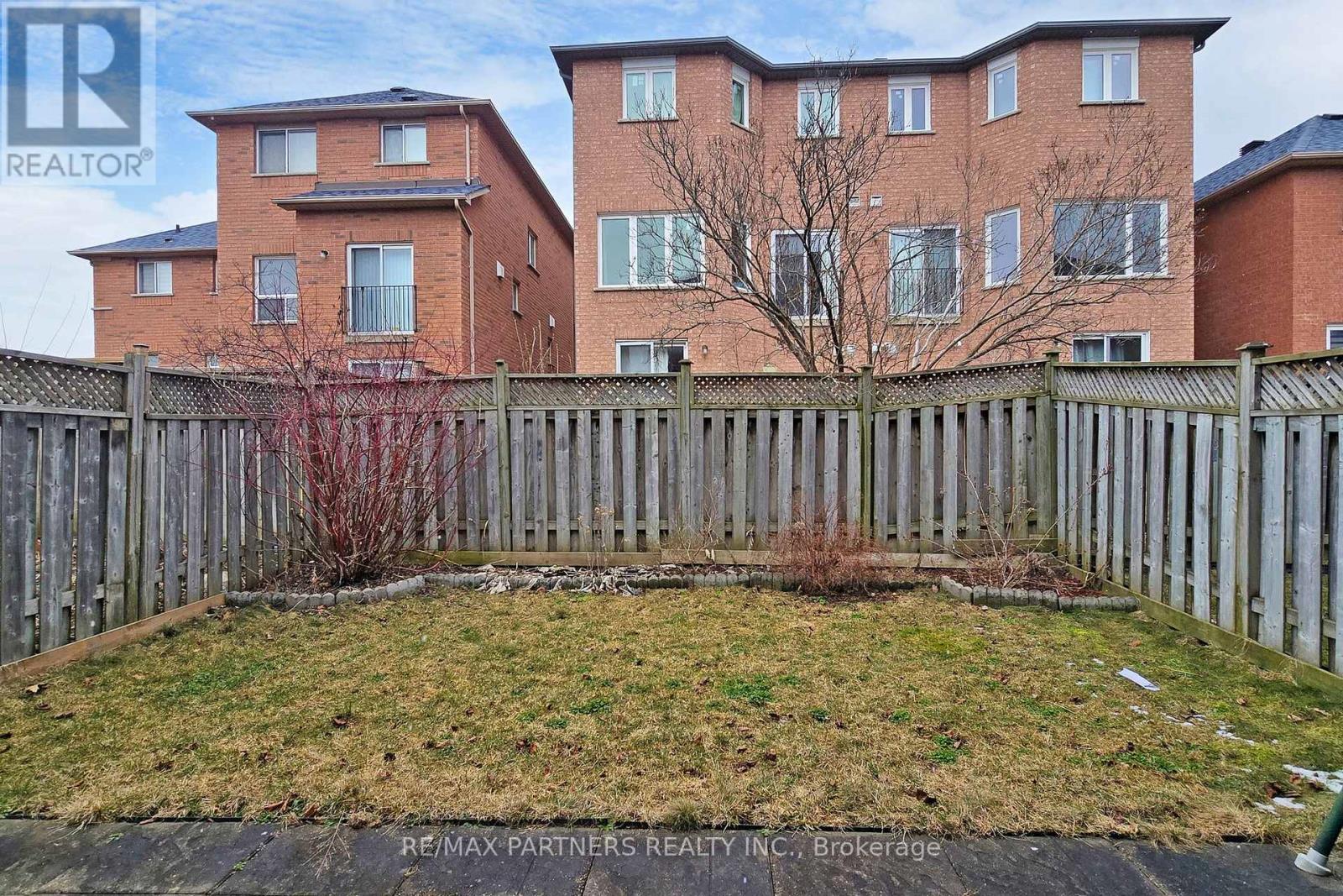 17 Henrietta Street, Markham, Ontario  L6C 2E9 - Photo 42 - N12040709