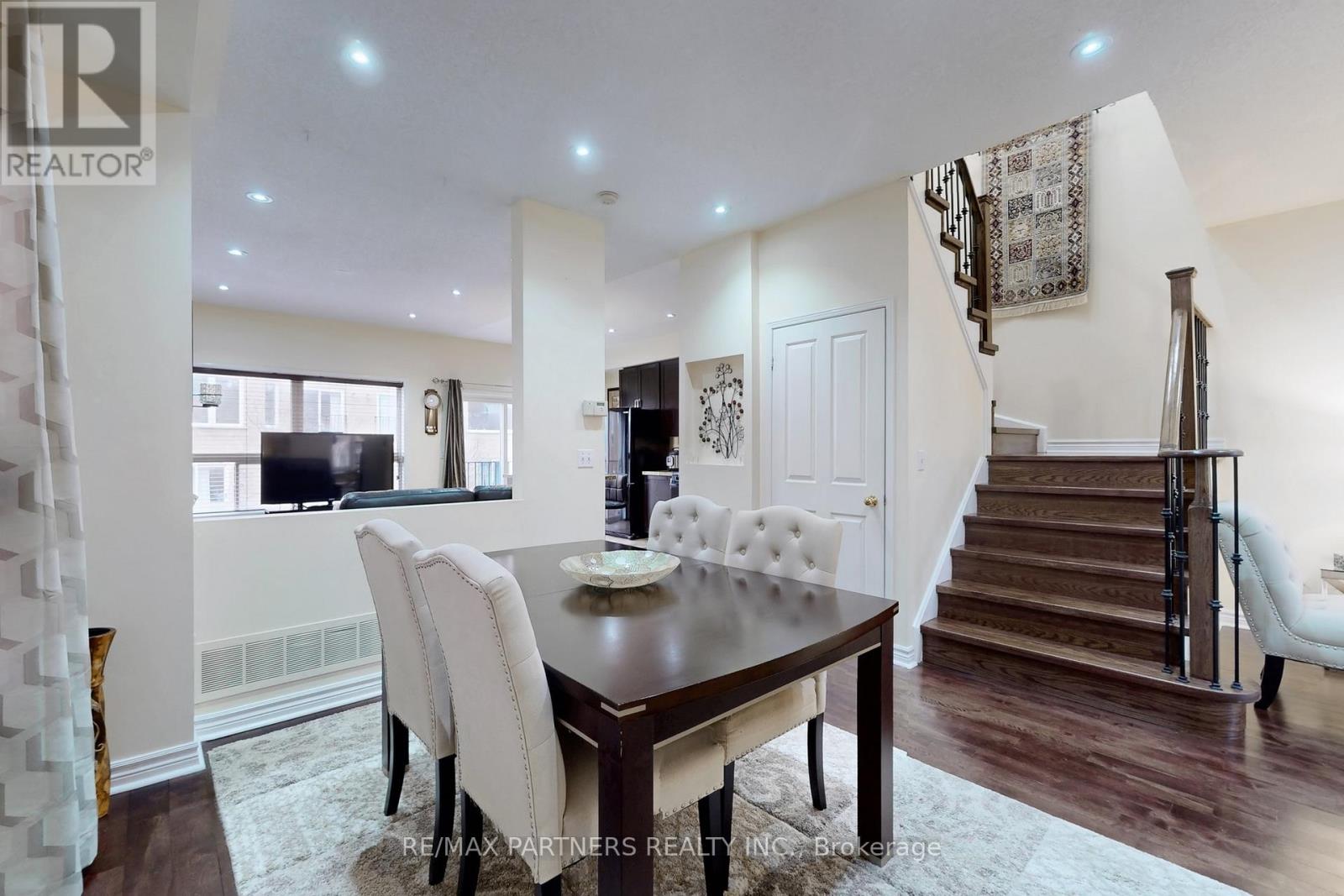 17 Henrietta Street, Markham, Ontario  L6C 2E9 - Photo 7 - N12040709