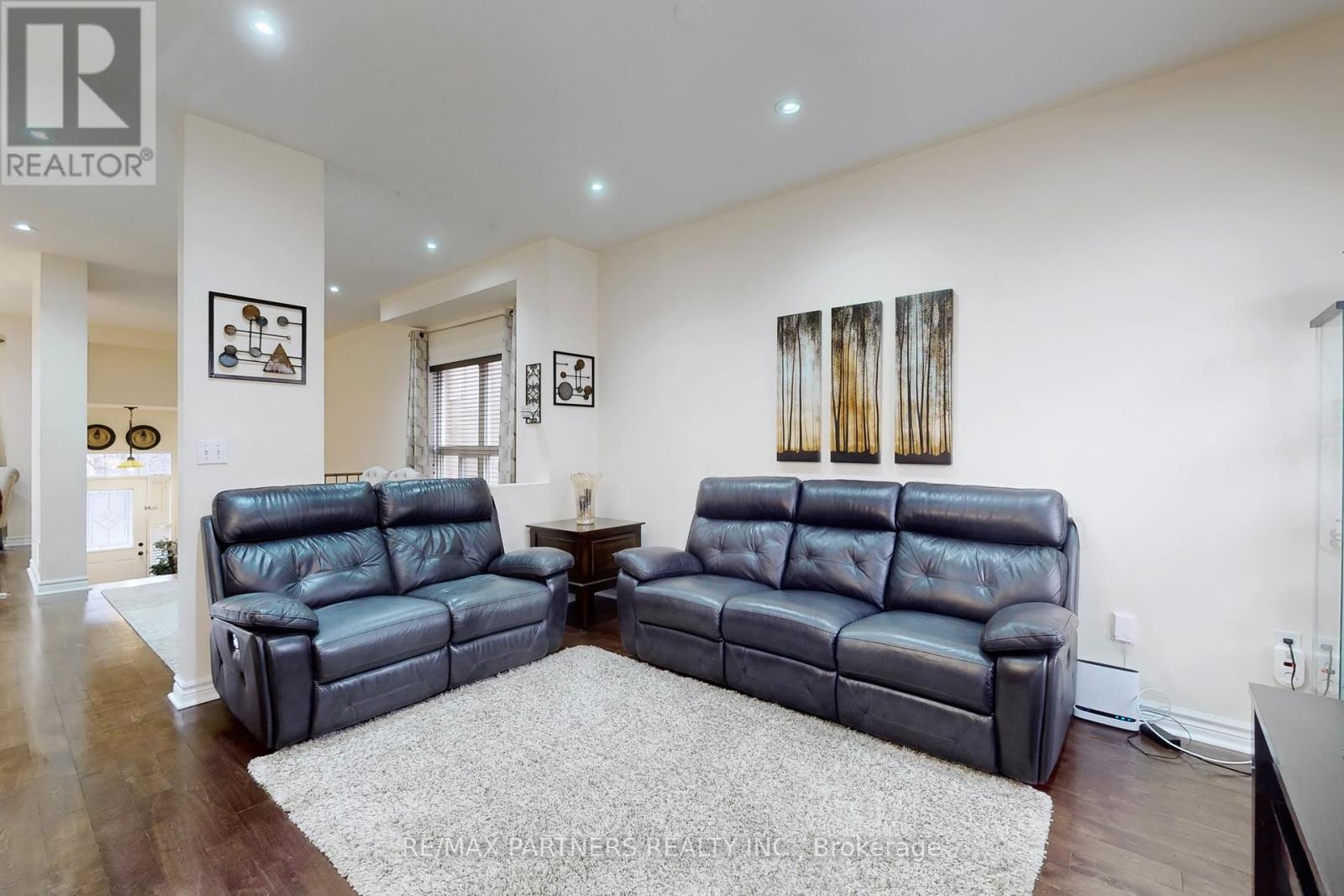 17 Henrietta Street, Markham, Ontario  L6C 2E9 - Photo 9 - N12040709