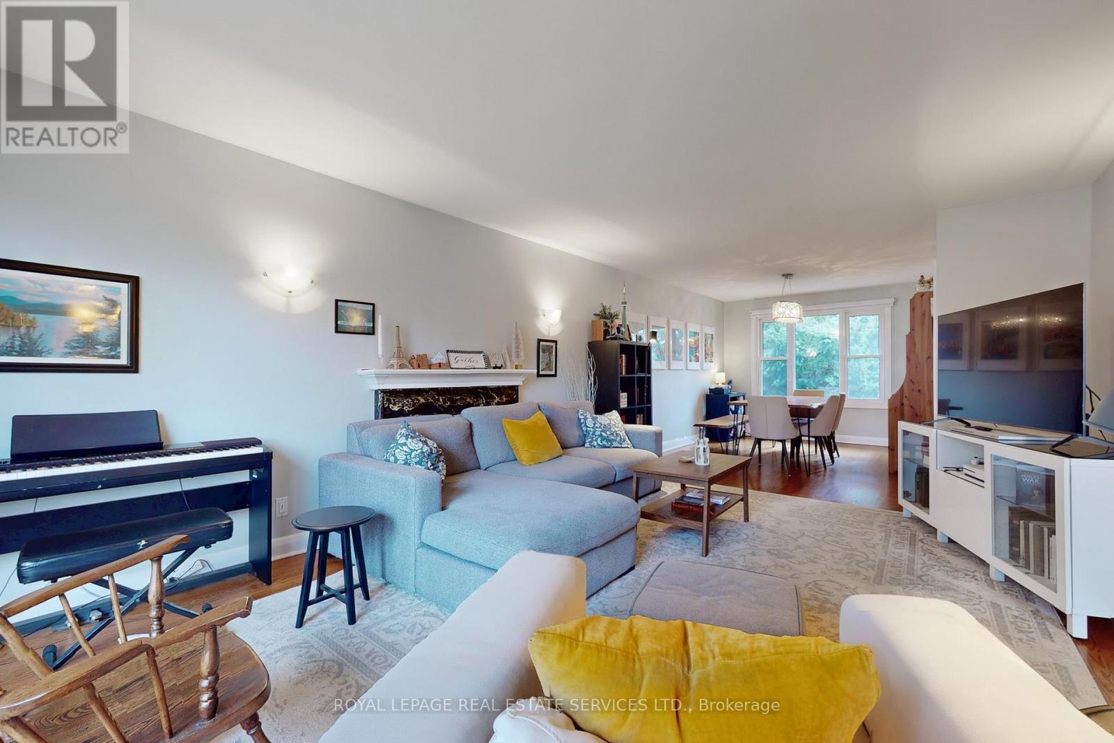 Property at 131 YORK MILLS ROAD image 3
