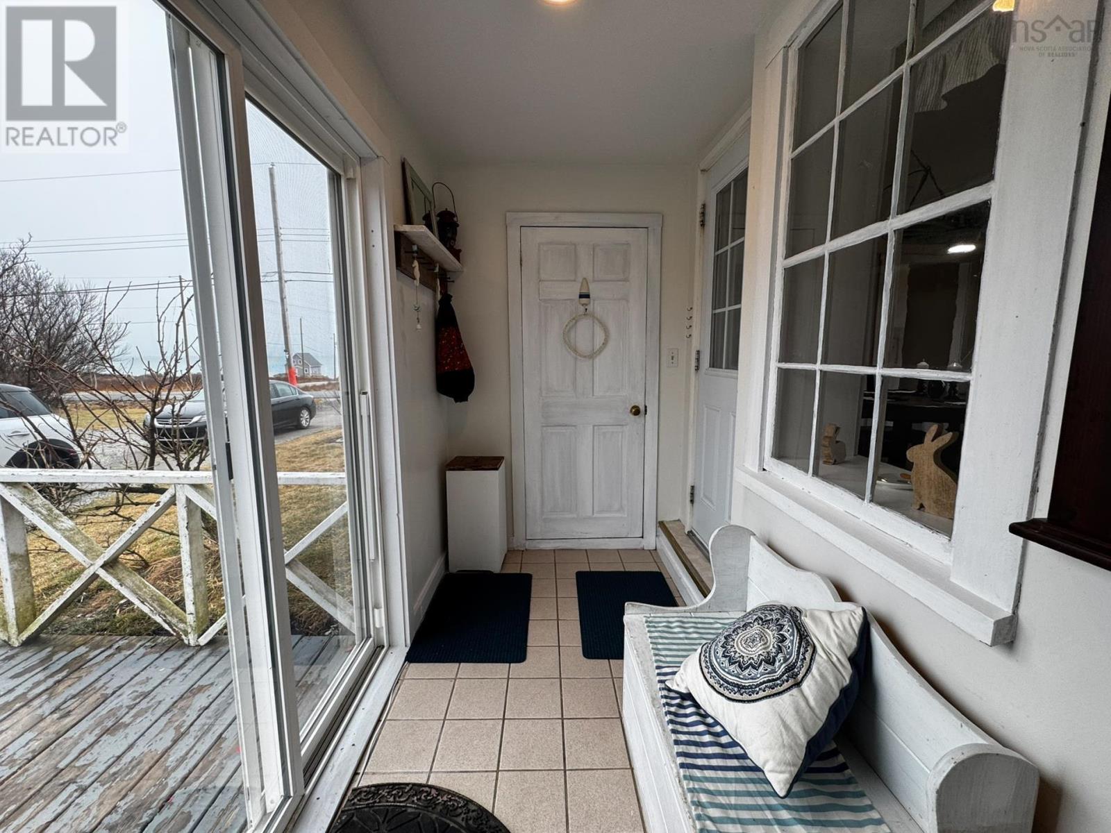 1816 Main Shore Road, Yarmouth, Nova Scotia  B5A 4K9 - Photo 4 - 202505821