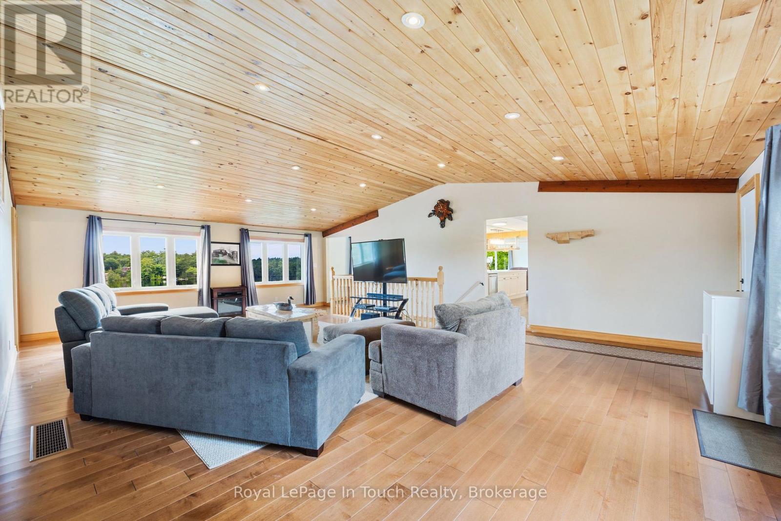 288 Kings Farm Road, Georgian Bay, Ontario  L0K 1S0 - Photo 6 - X12042488
