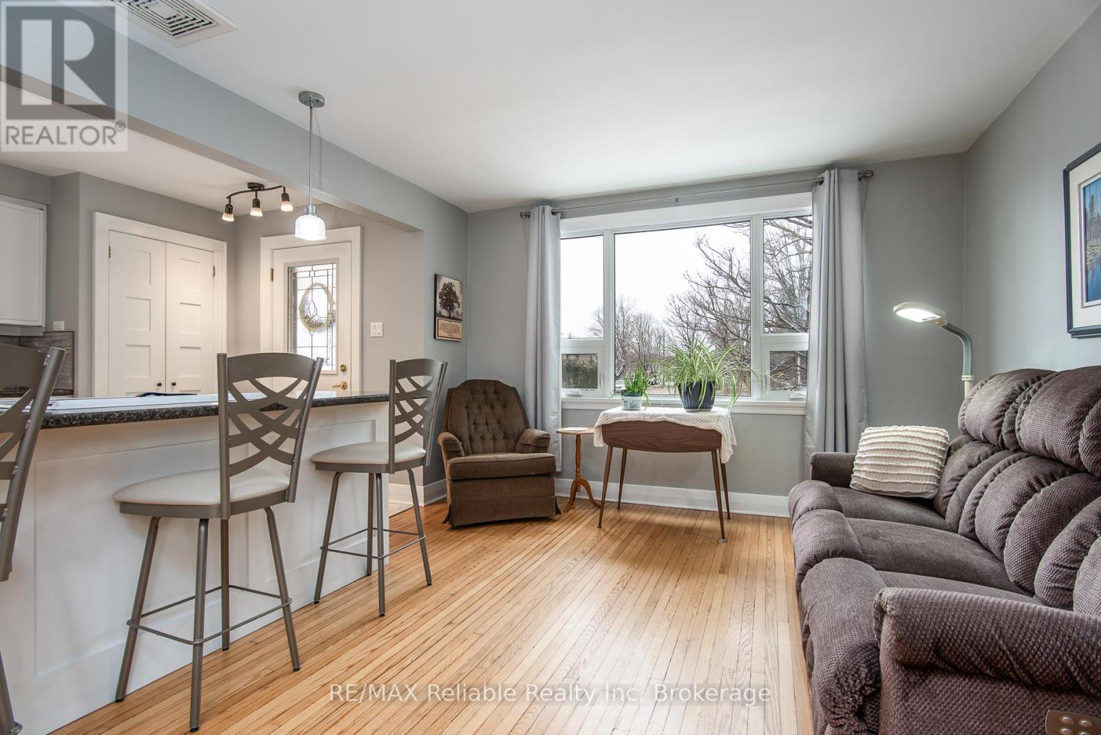 147 Goderich Street W, Huron East, Ontario  N0K 1W0 - Photo 14 - X12042524