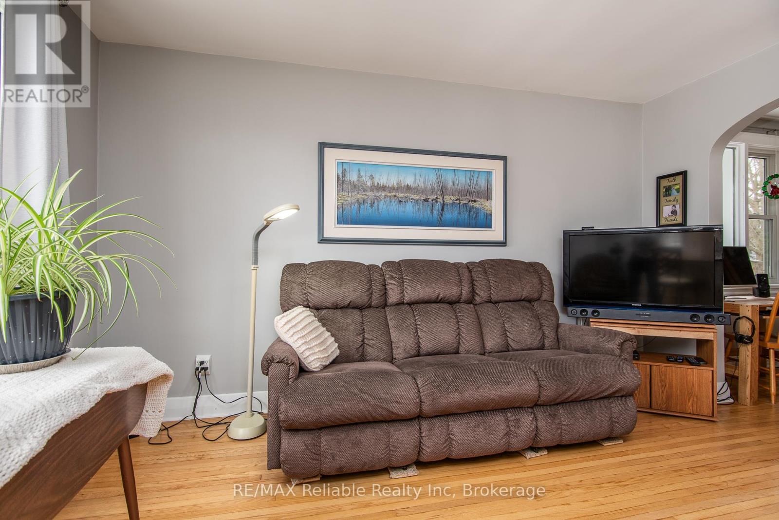147 Goderich Street W, Huron East, Ontario  N0K 1W0 - Photo 16 - X12042524